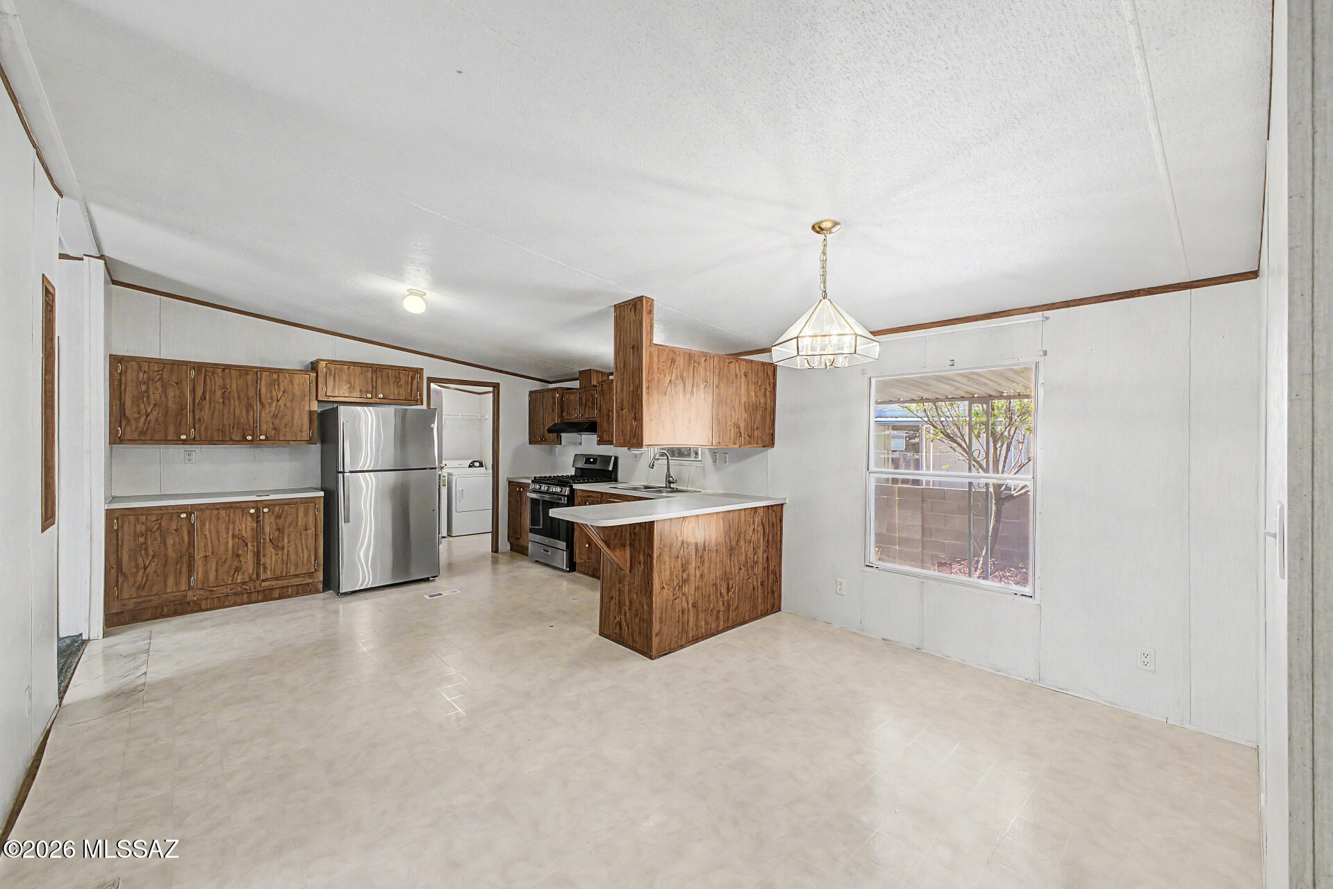 Country Club Terrace (1-108) - Residential
