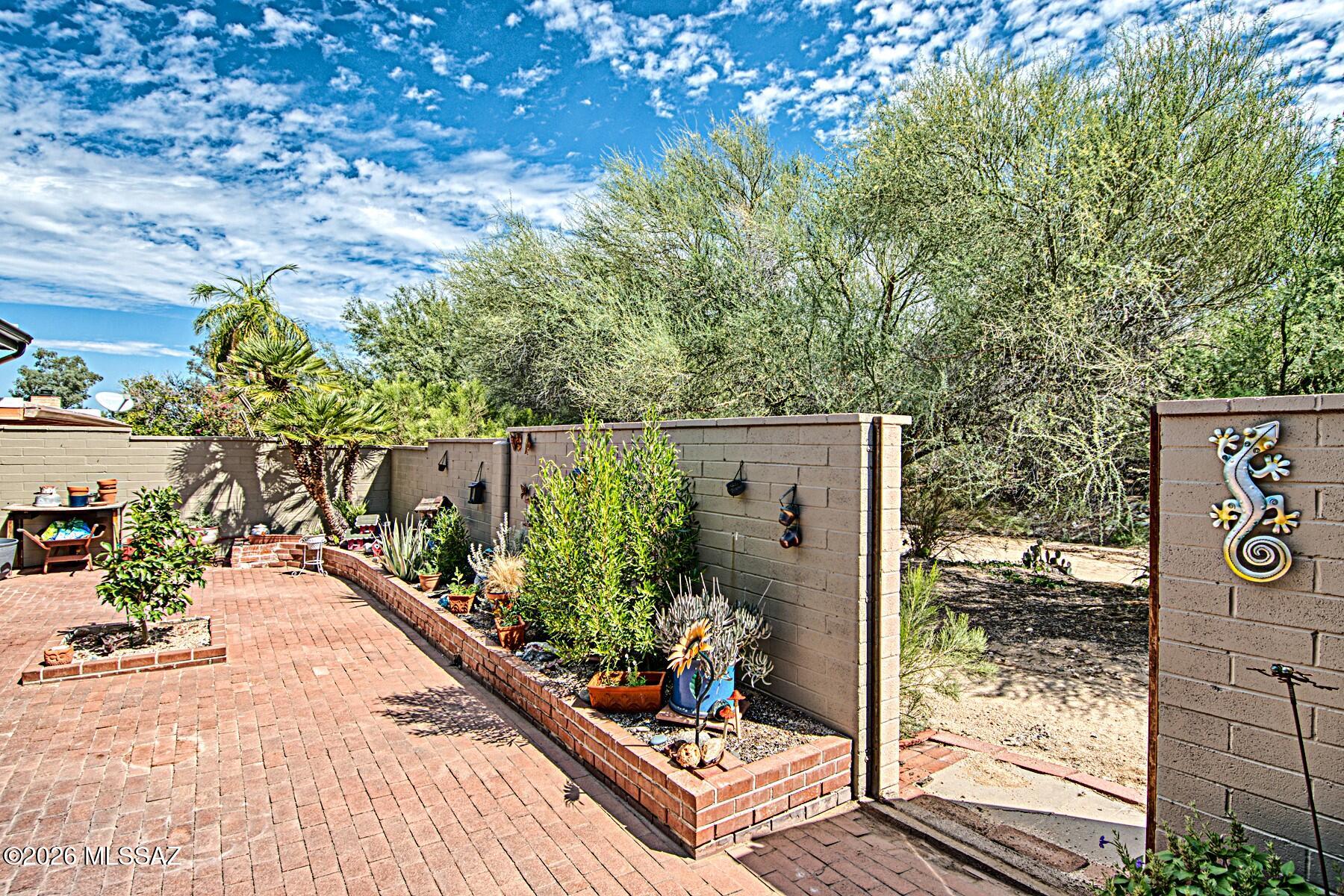 Oro Valley Townhouses (47-52, 58-91) - Residential