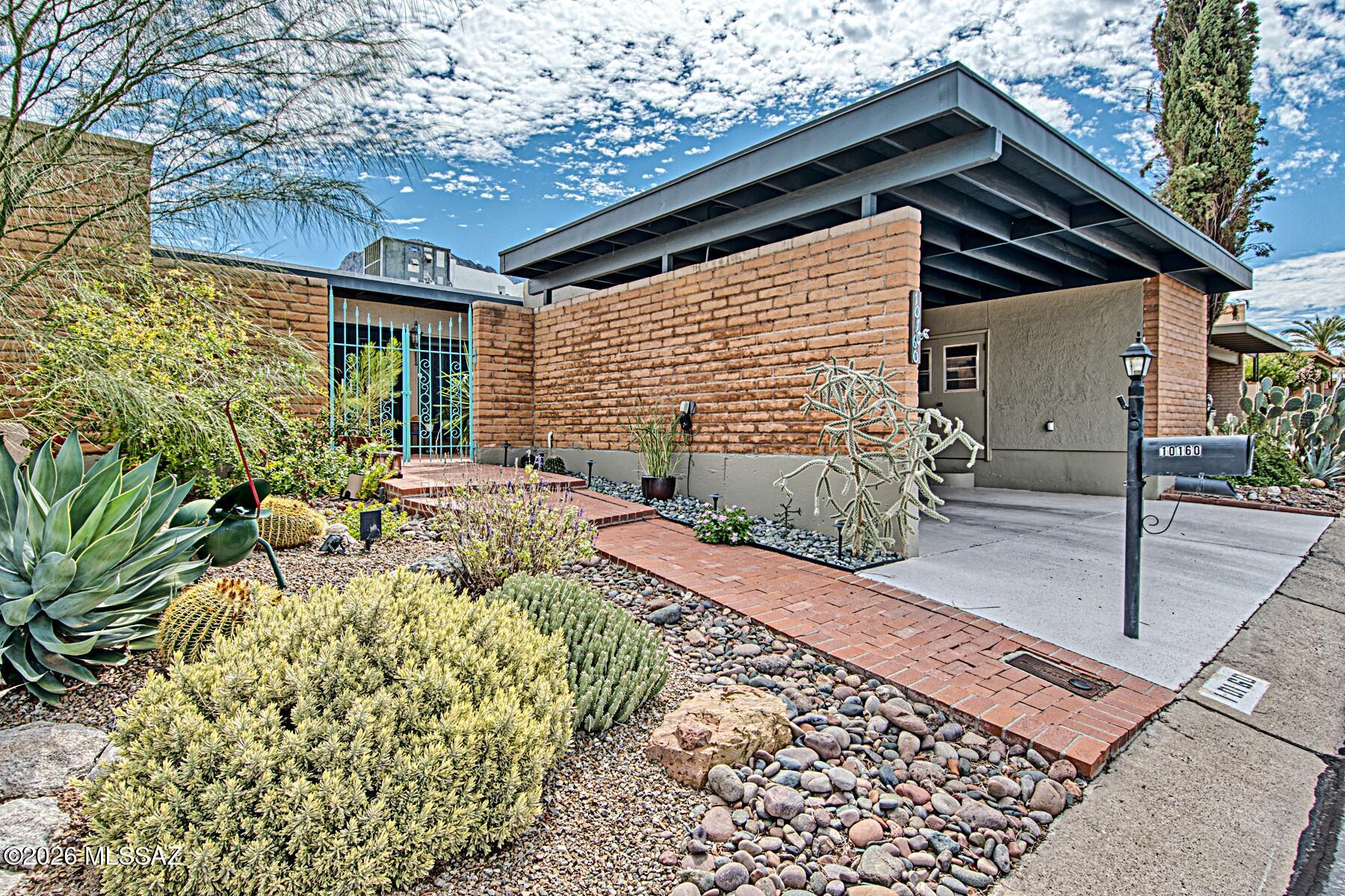 Oro Valley Townhouses (47-52, 58-91) - Residential