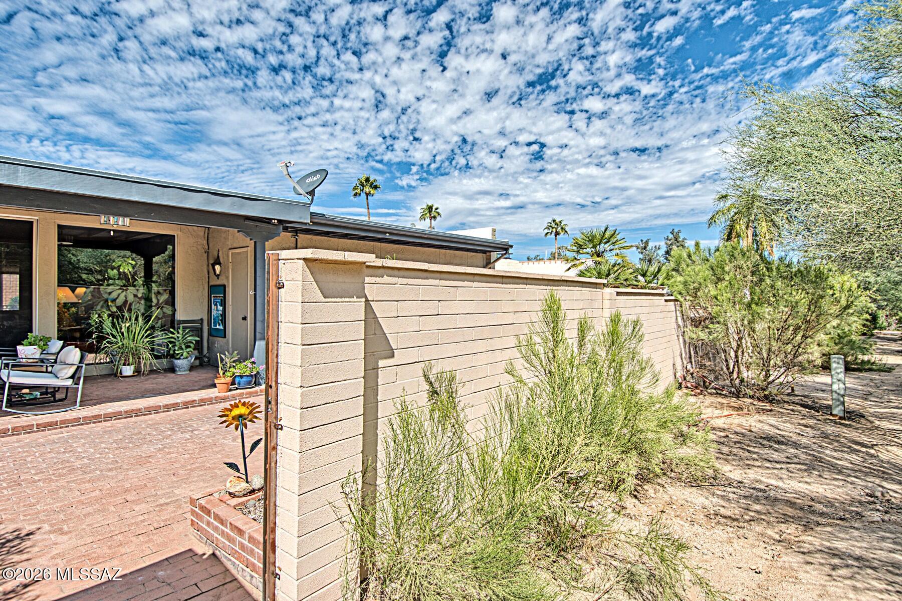 Oro Valley Townhouses (47-52, 58-91) - Residential