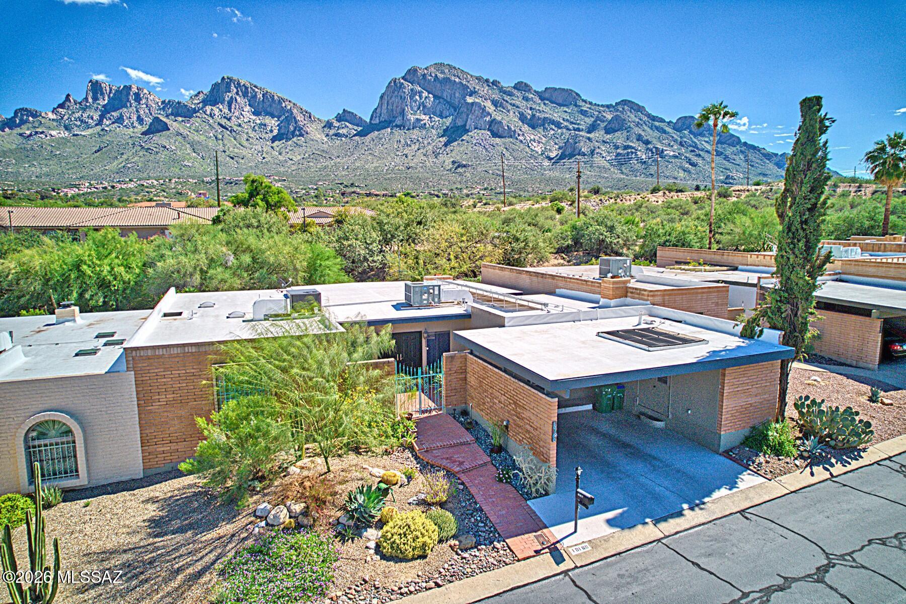Oro Valley Townhouses (47-52, 58-91) - Residential