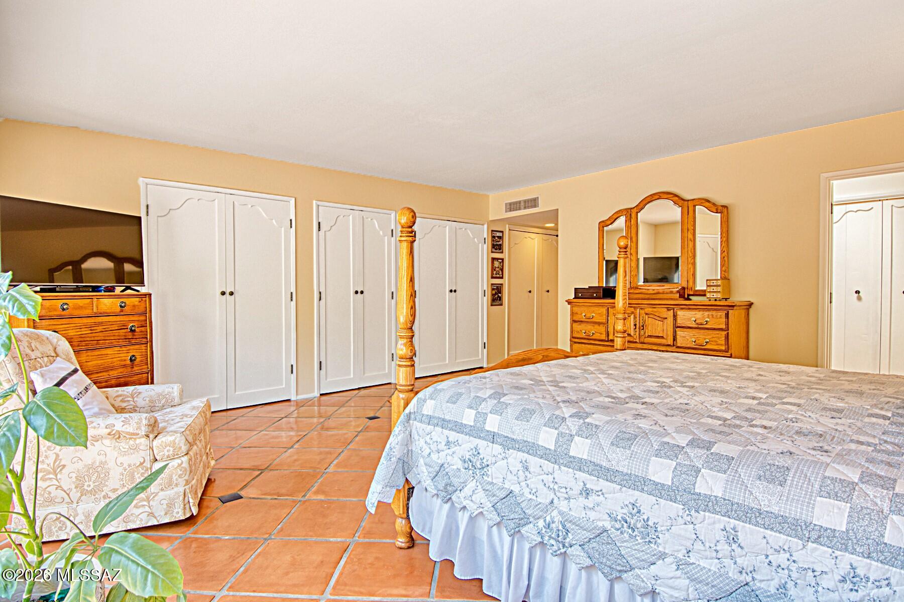 Oro Valley Townhouses (47-52, 58-91) - Residential