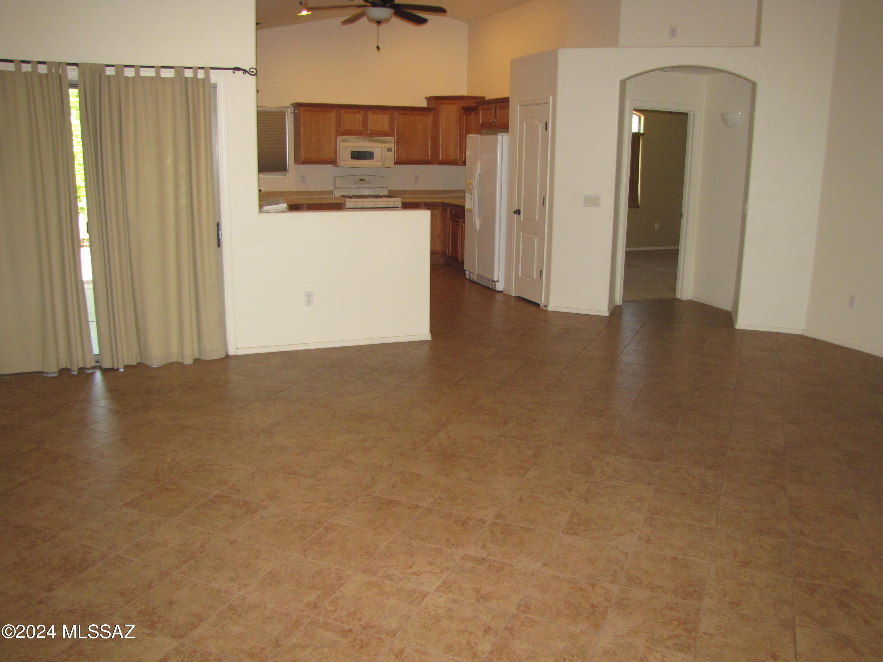 Oasis Santa Rita (1-298) - Residential Lease