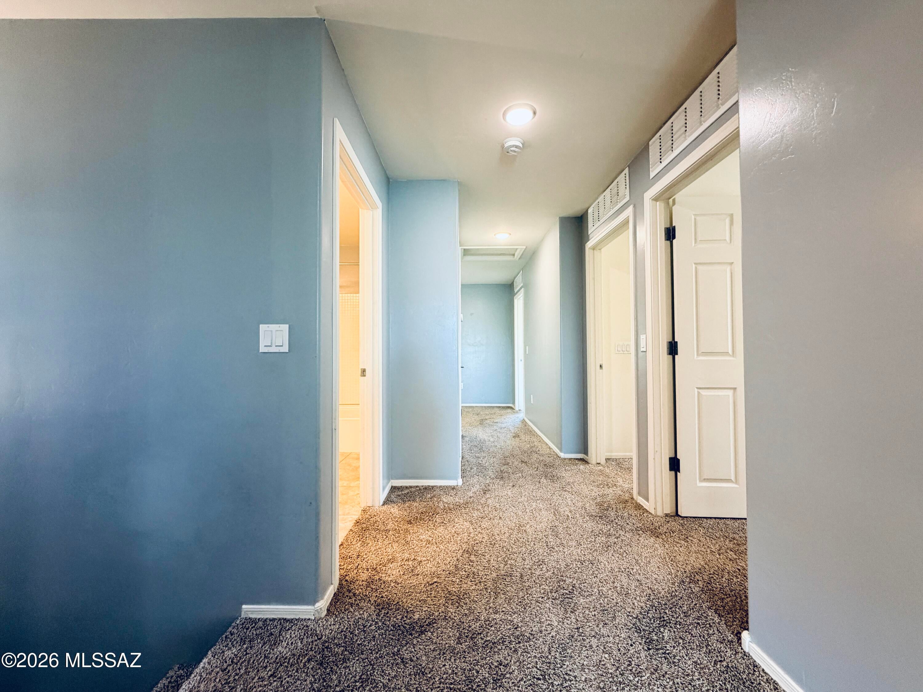 Vista Del Lago Norte SQ20140780198 - Residential Lease