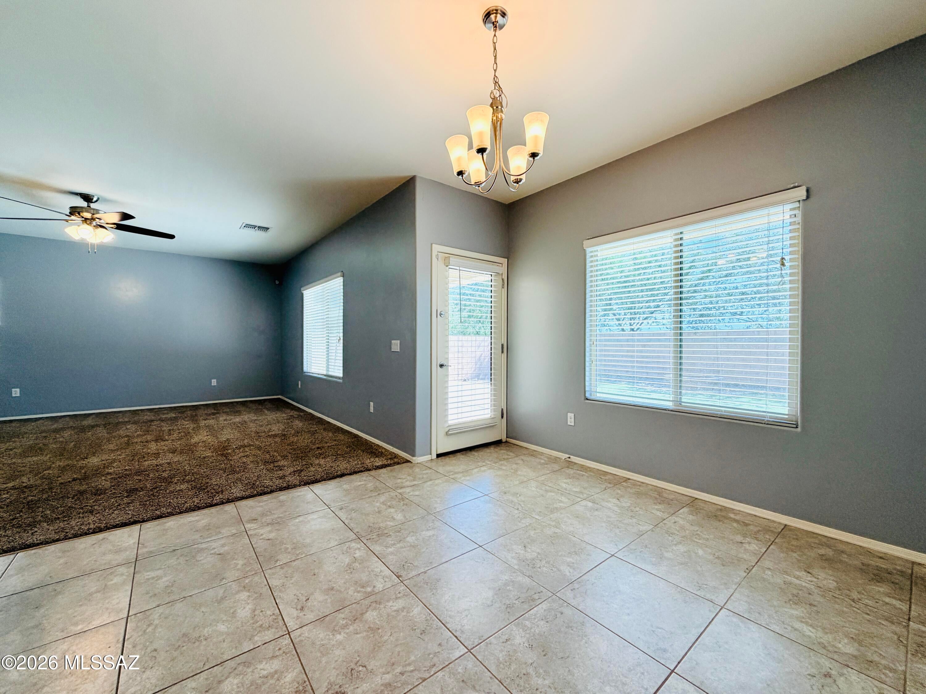 Vista Del Lago Norte SQ20140780198 - Residential Lease