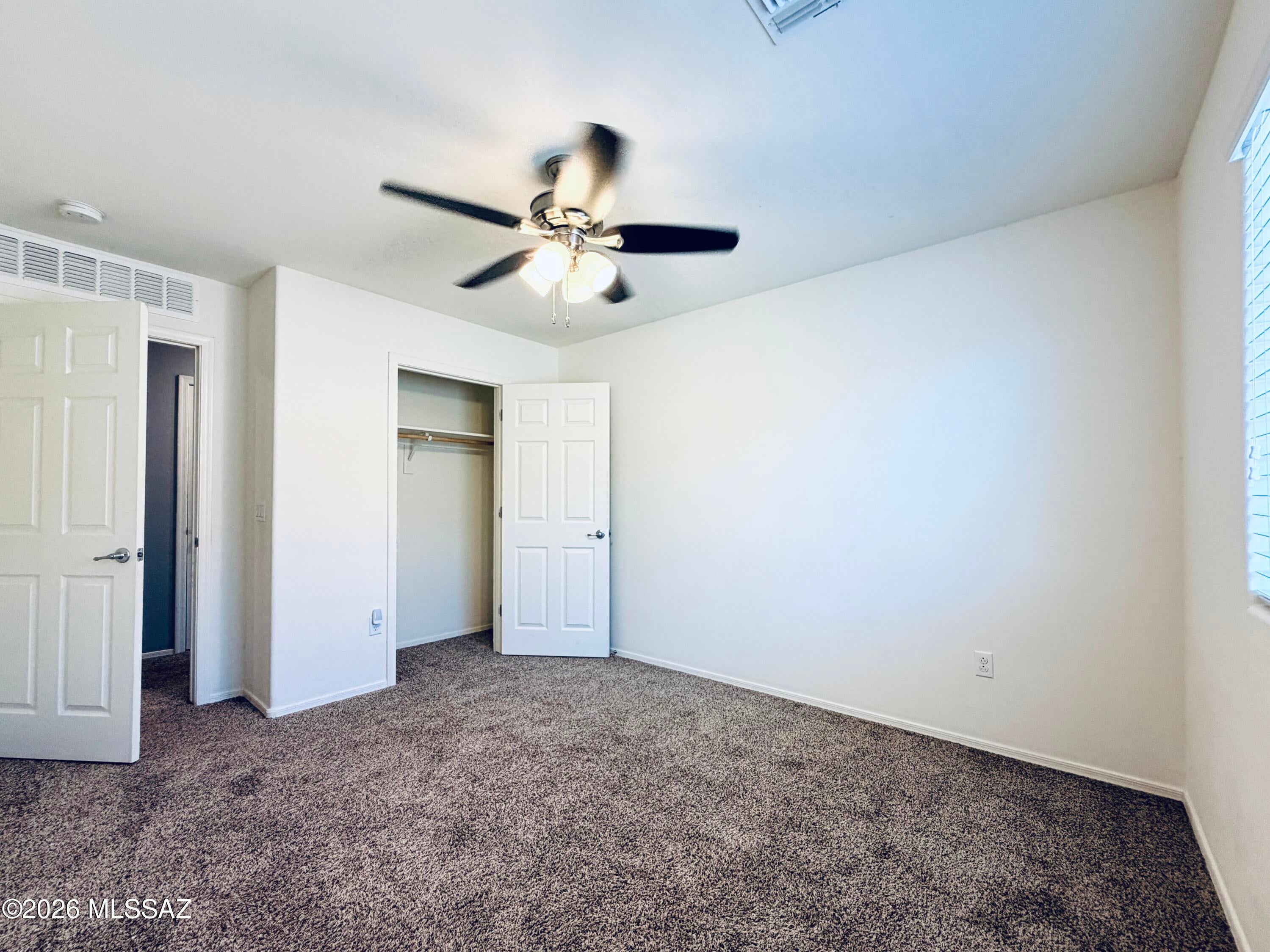 Vista Del Lago Norte SQ20140780198 - Residential Lease