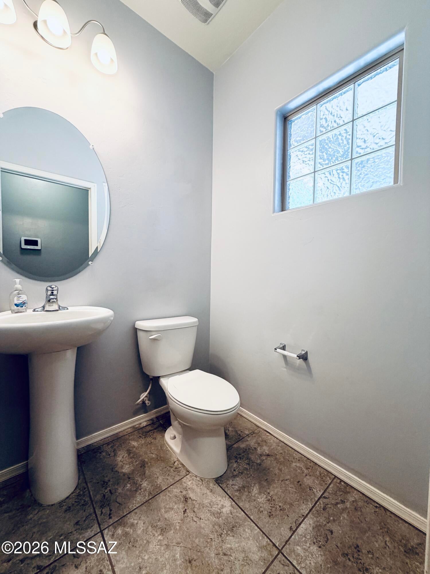 Vista Del Lago Norte SQ20140780198 - Residential Lease