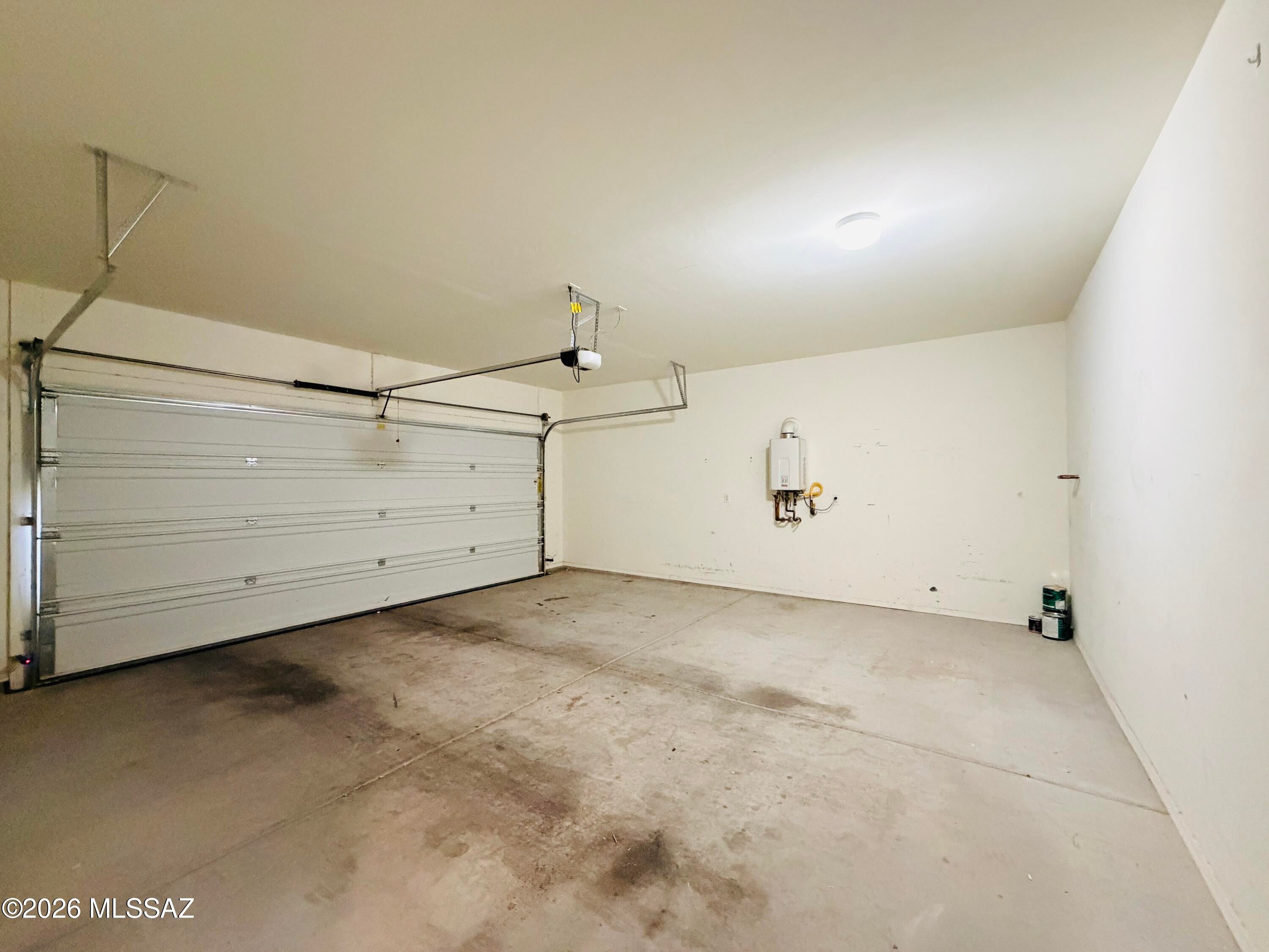 Vista Del Lago Norte SQ20140780198 - Residential Lease