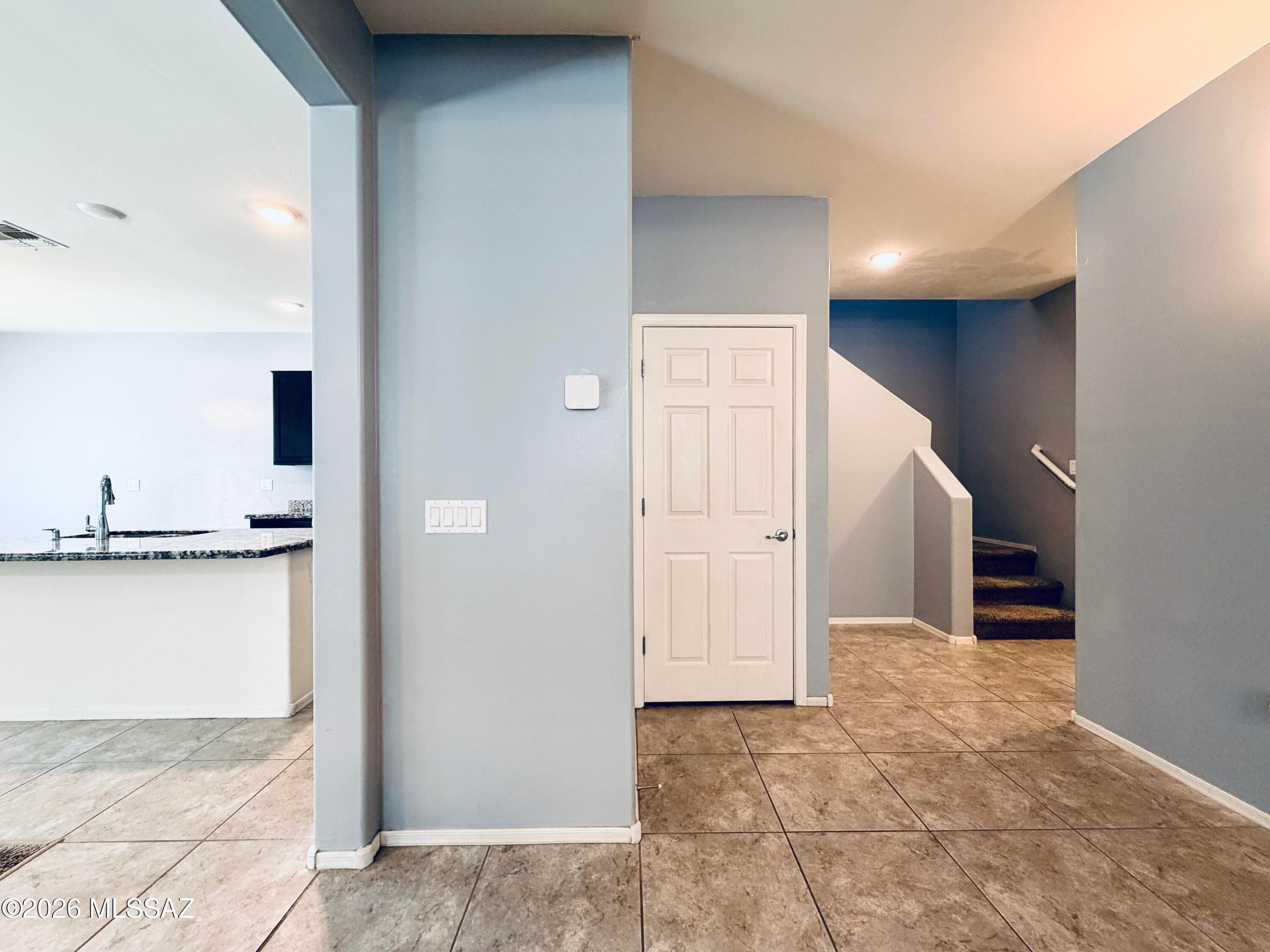 Vista Del Lago Norte SQ20140780198 - Residential Lease