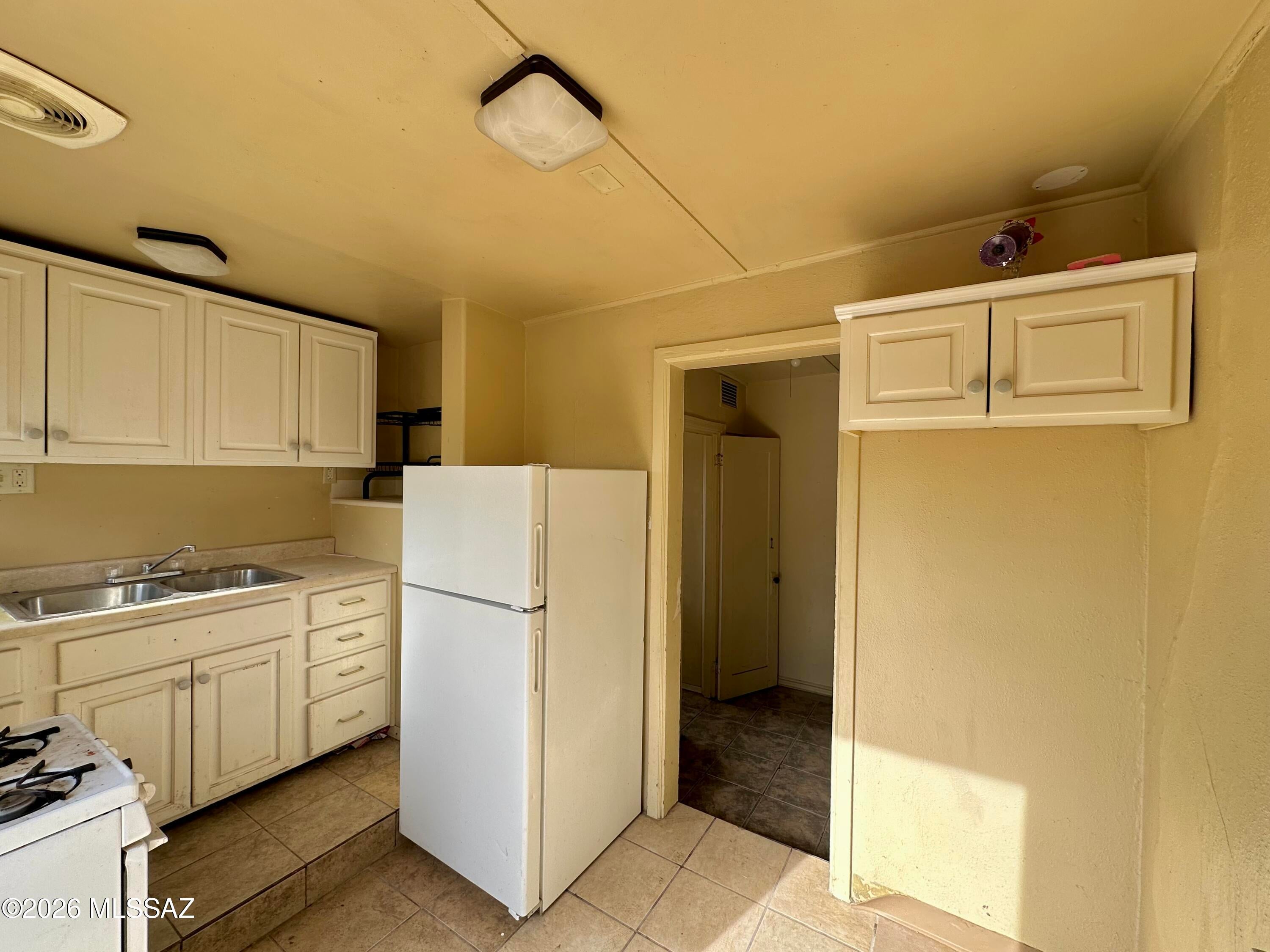 West Congress St. Addition - Residential Income