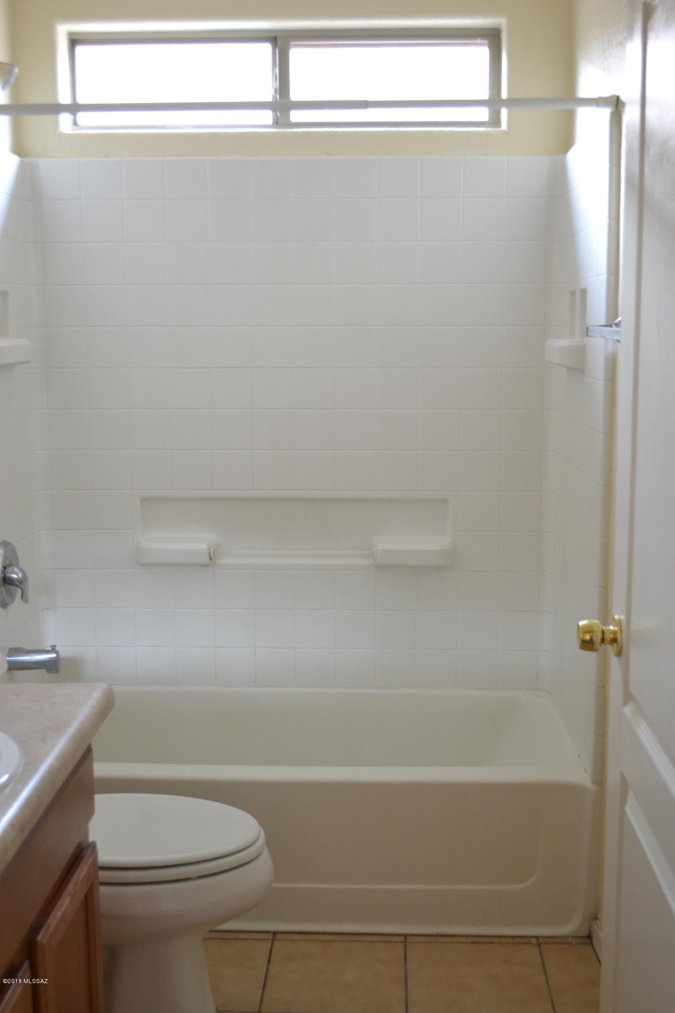 Tres Pueblos - Residential Lease
