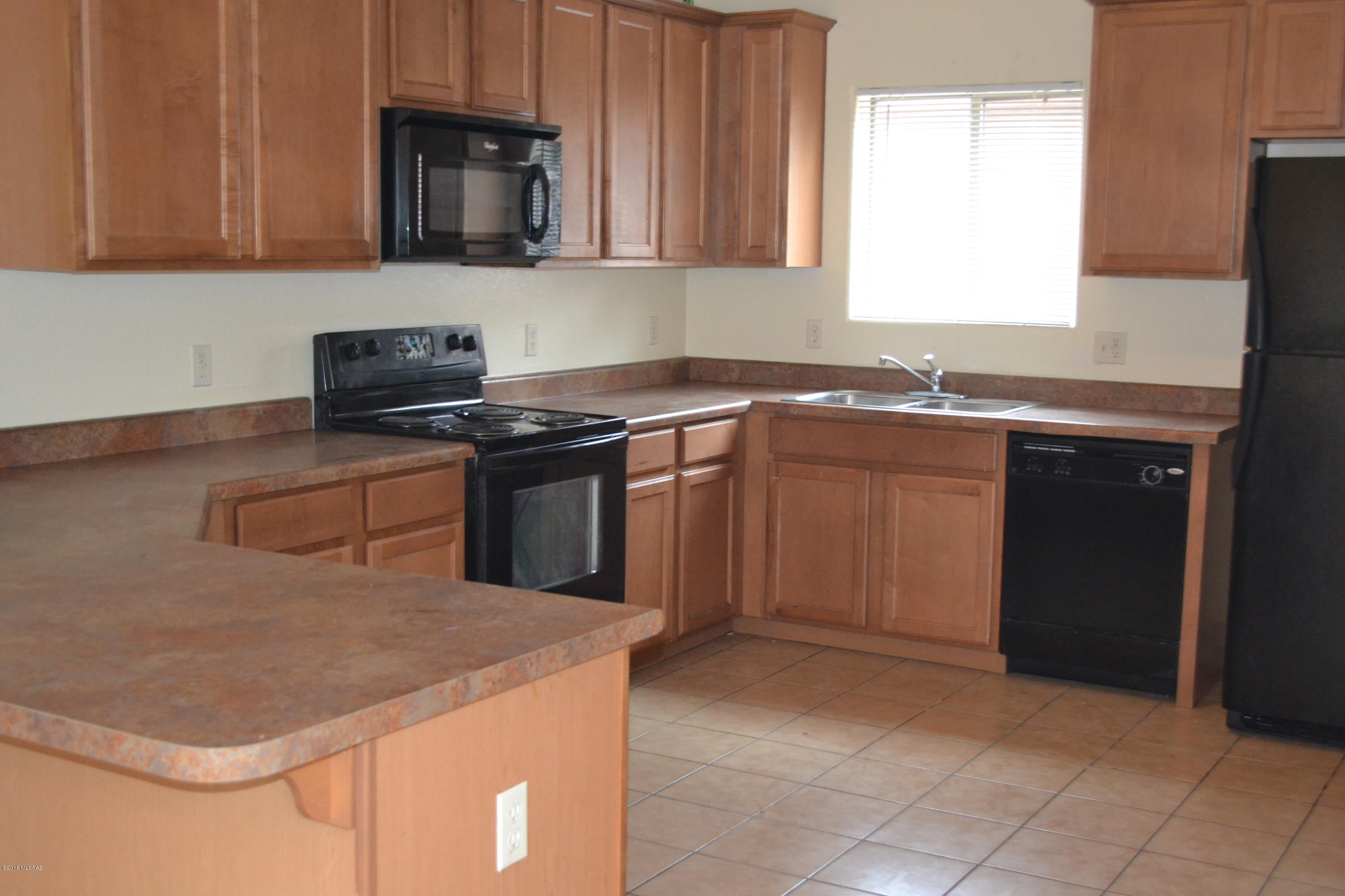 Tres Pueblos - Residential Lease