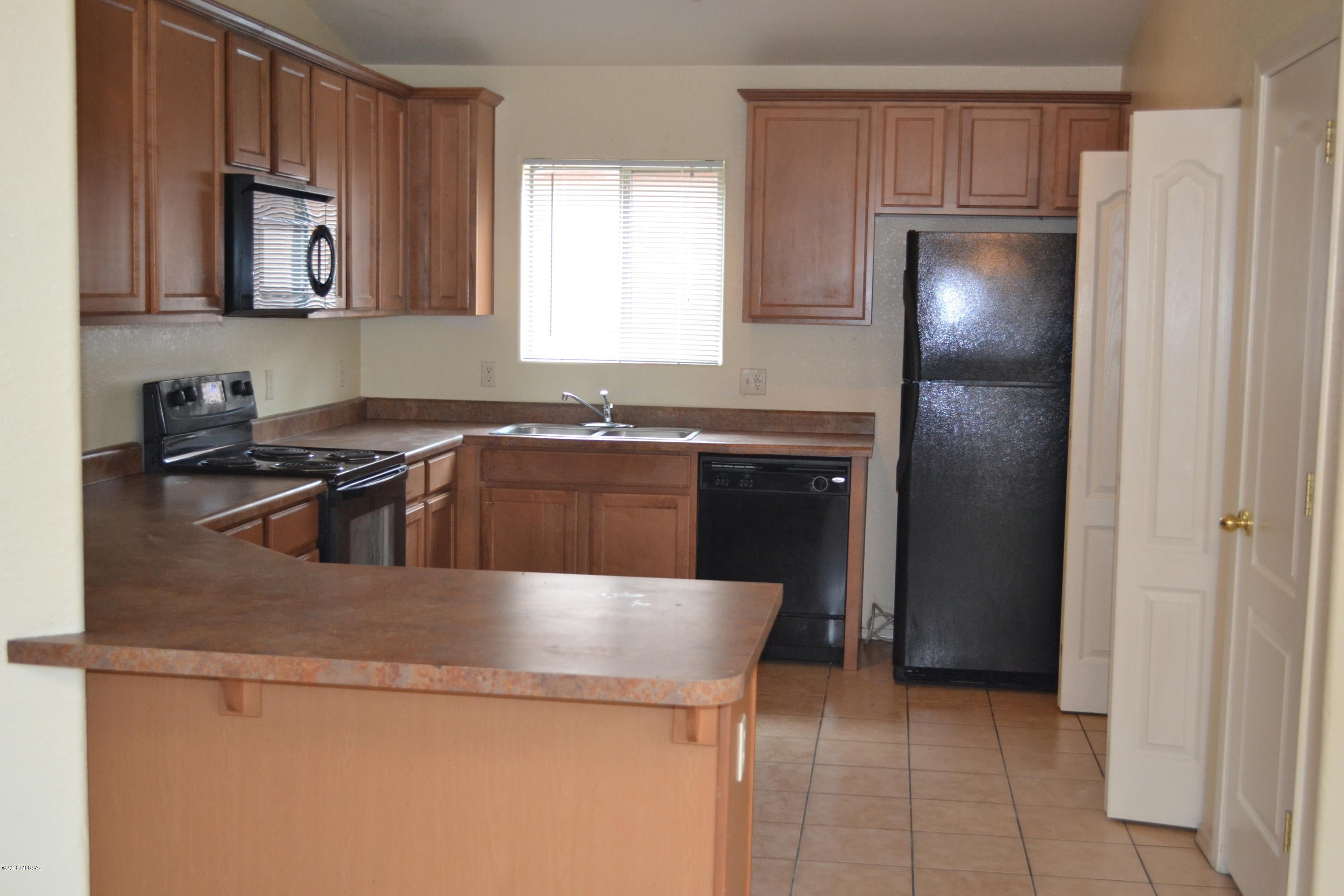 Tres Pueblos - Residential Lease