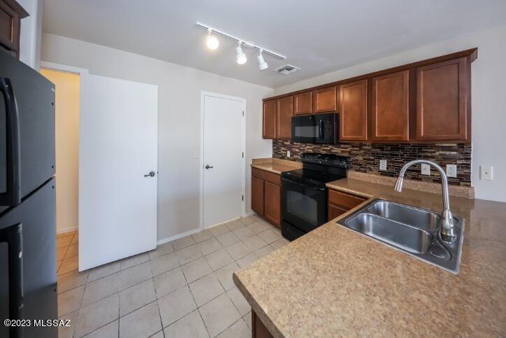 Rancho Valencia (1-583) - Residential Lease