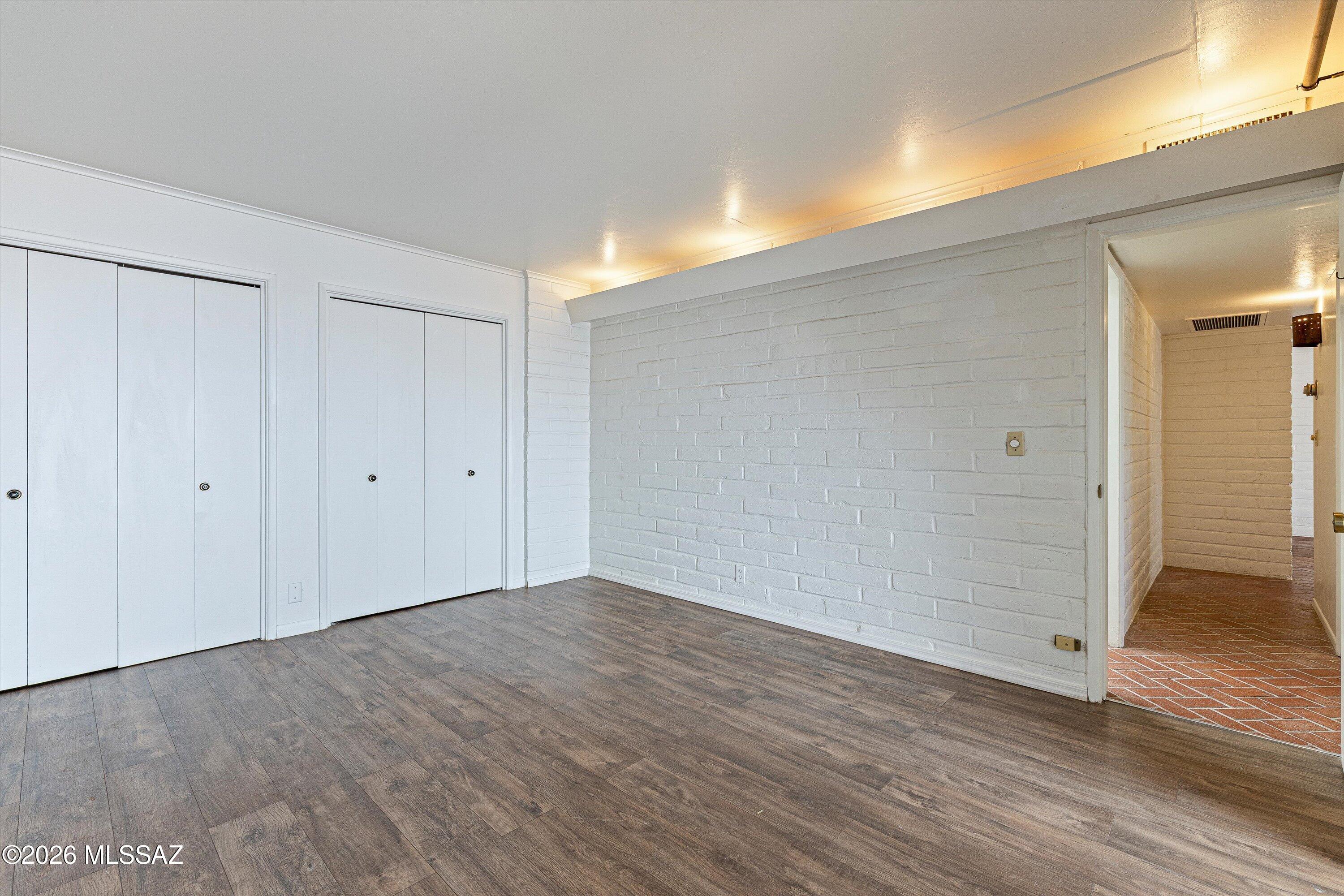 Las Lomitas (1) - Residential