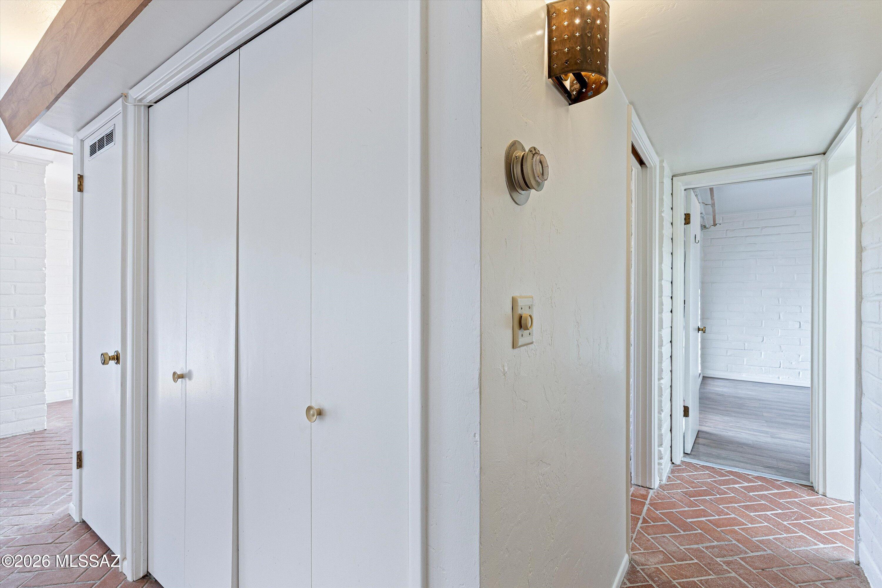 Las Lomitas (1) - Residential
