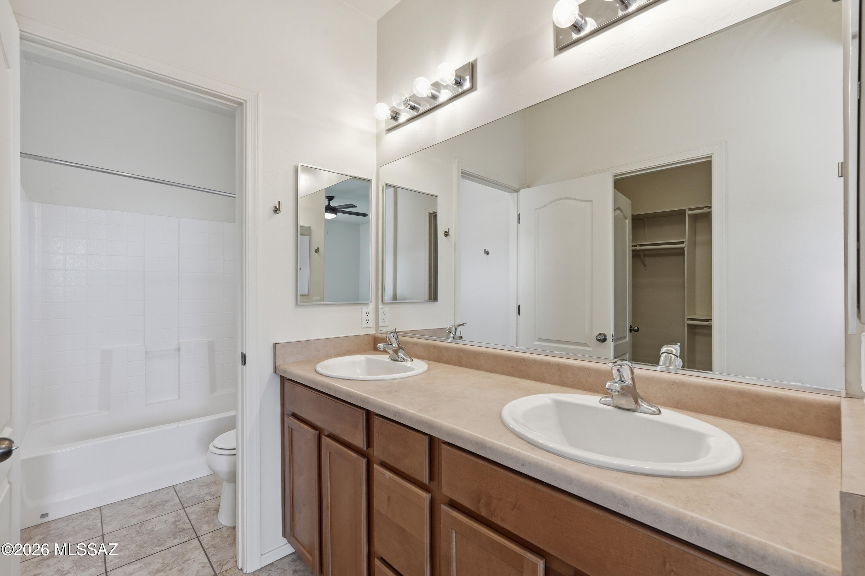 Madera Highlands Villages 1-10 & 15 - Residential Lease