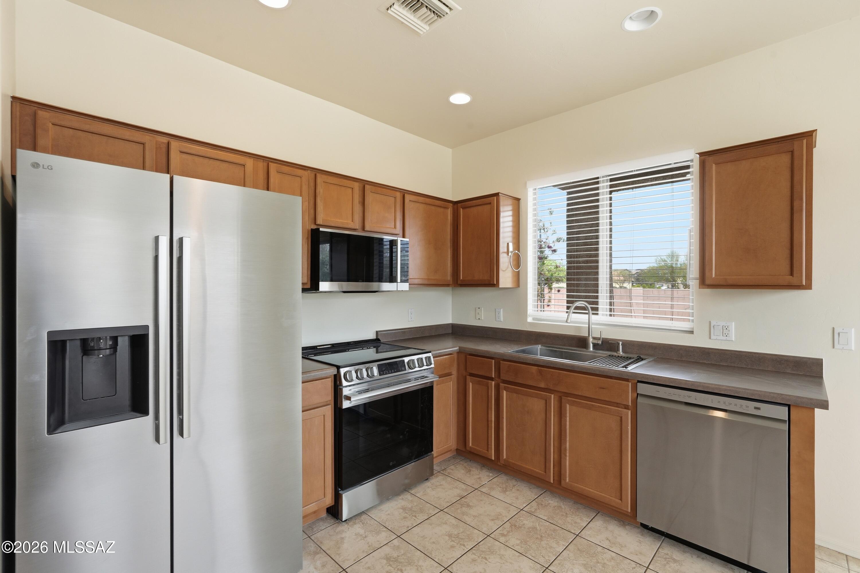 Madera Highlands Villages 1-10 & 15 - Residential Lease