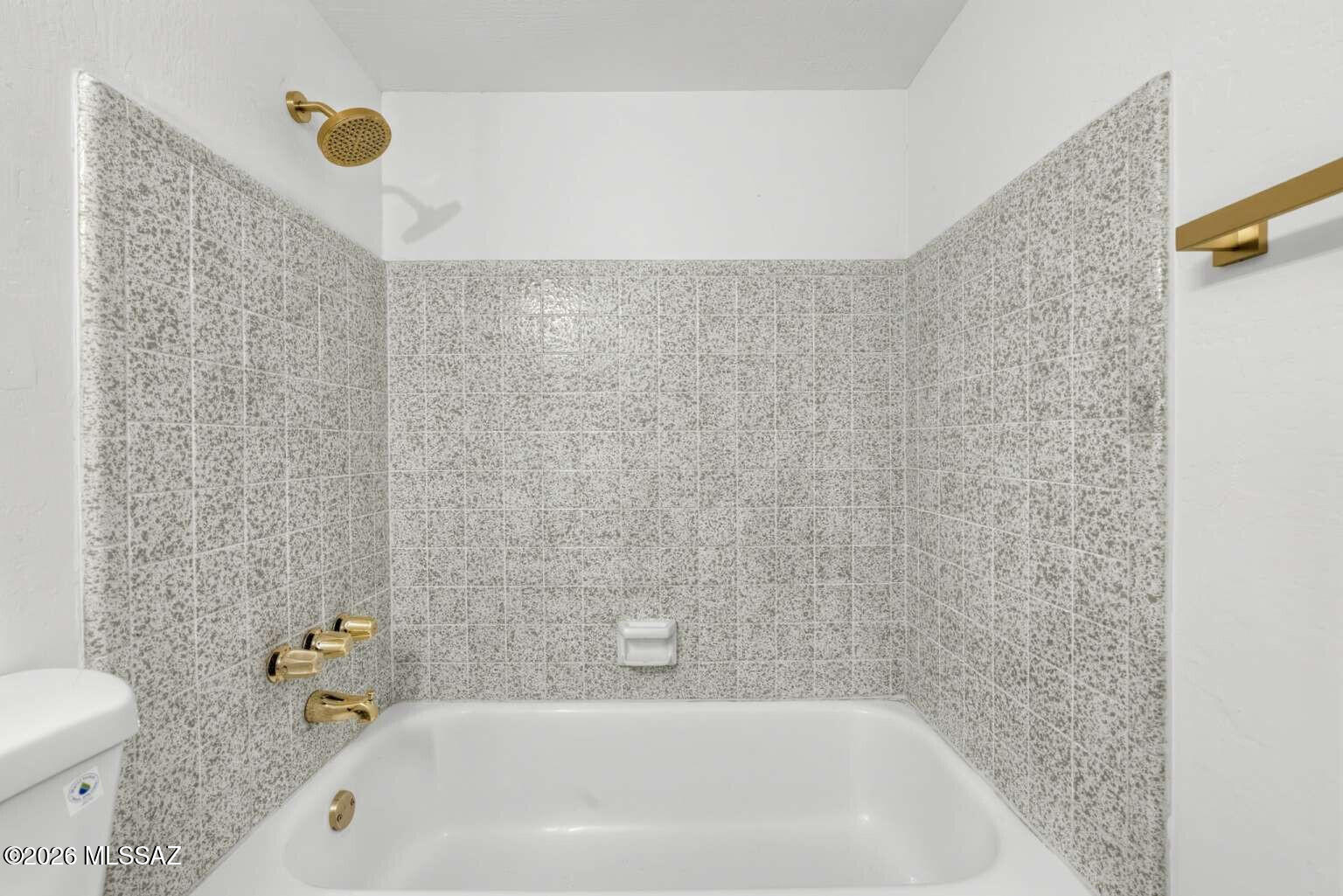 Estrella Sub Amd - Residential