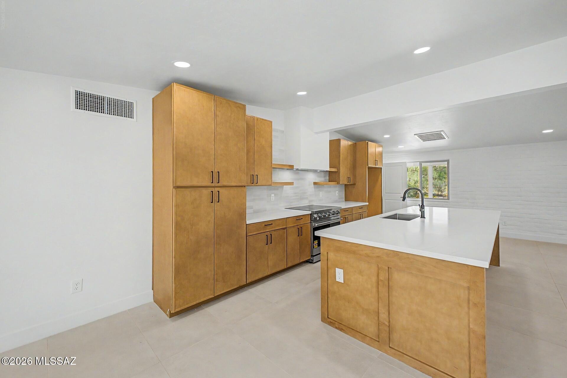 Sunset Manor(1-92) - Residential