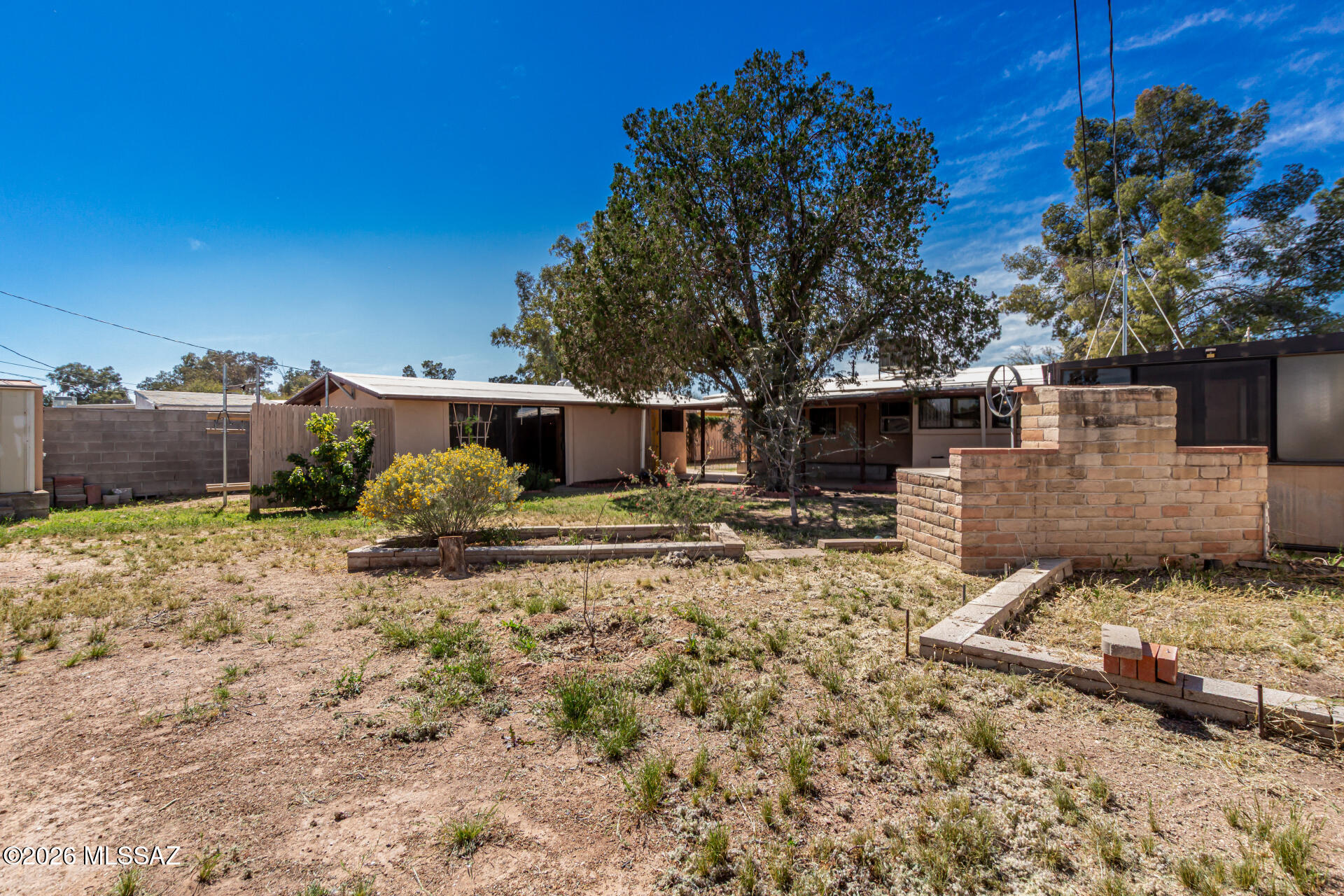 Pueblo Gardens - Residential