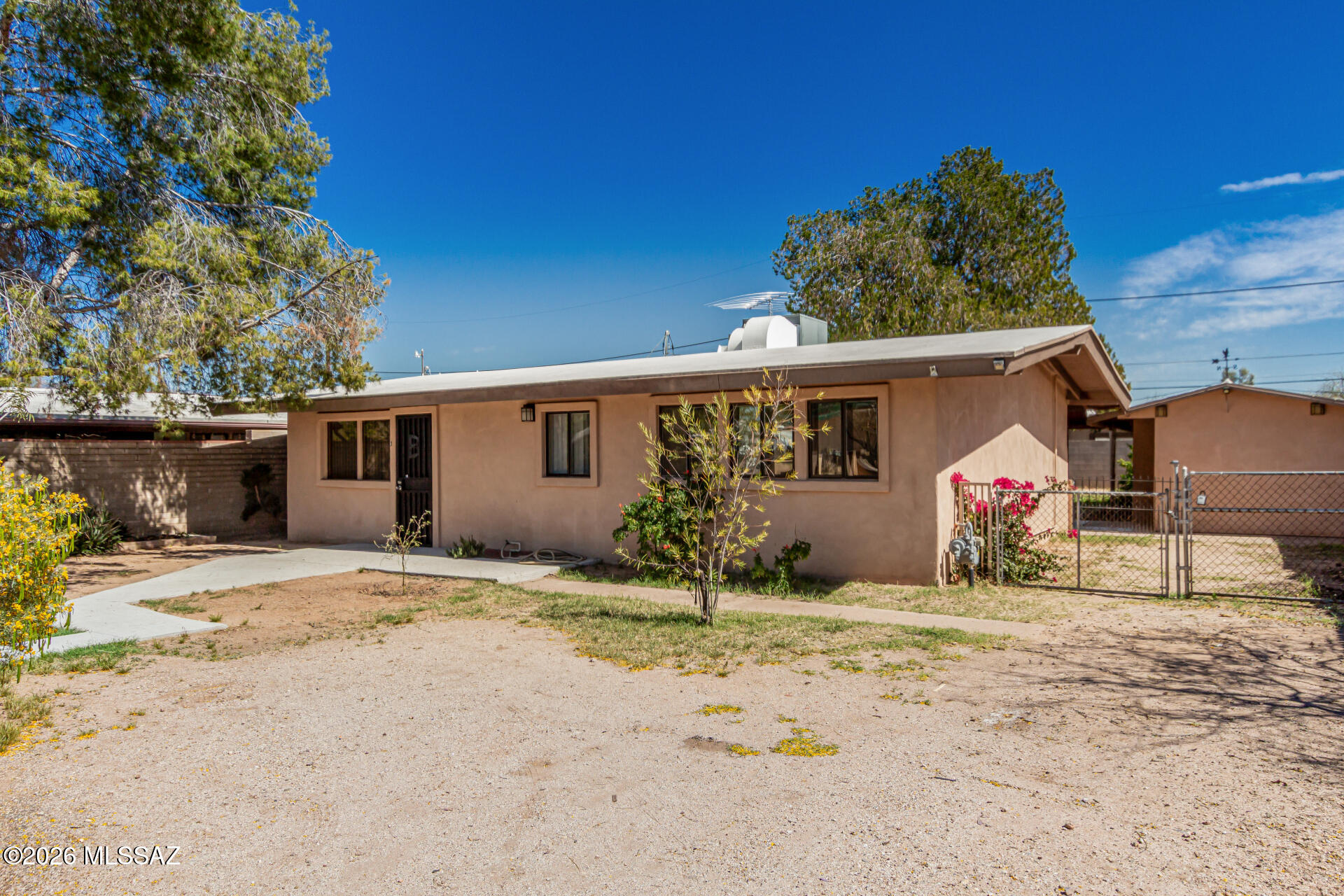 Pueblo Gardens - Residential