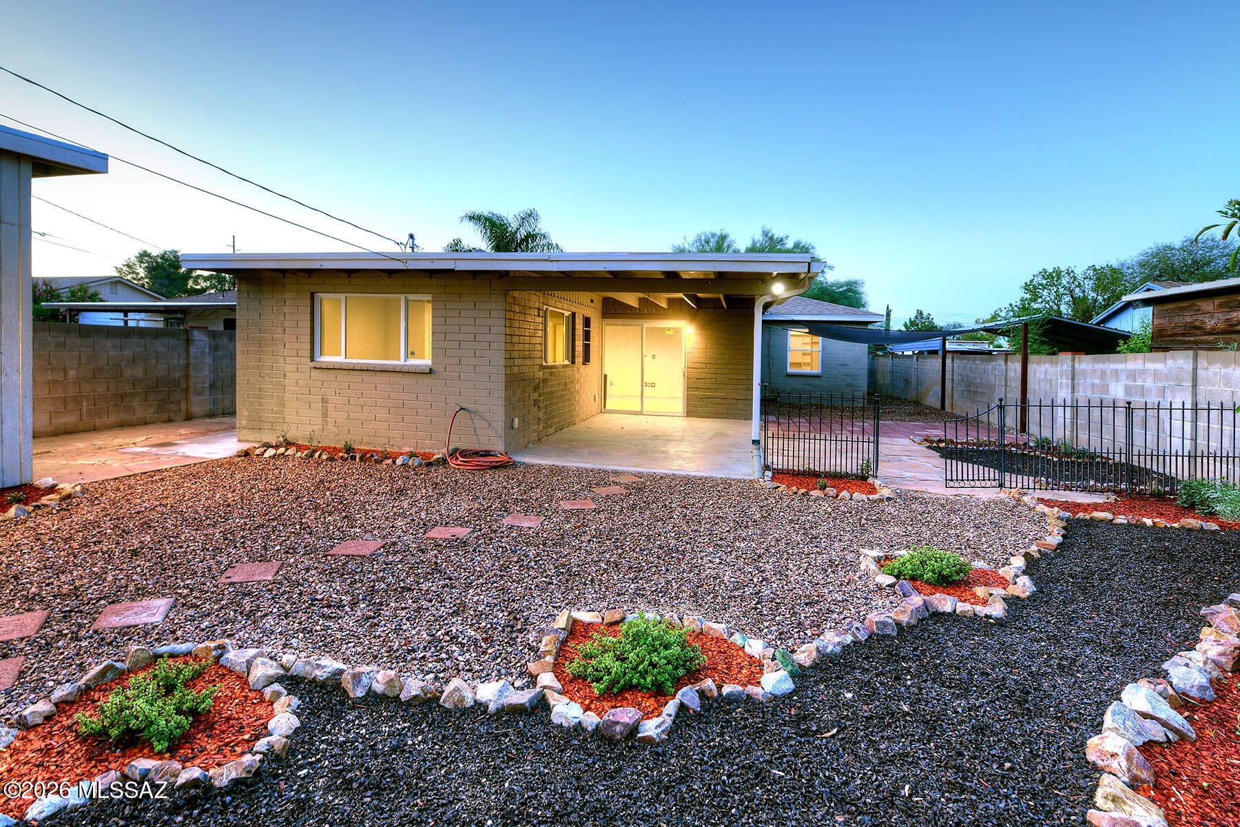 Country Club Manor - Residential