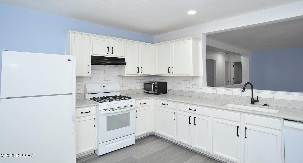 El Rio At Continental Ranch (1-102) - Residential Lease
