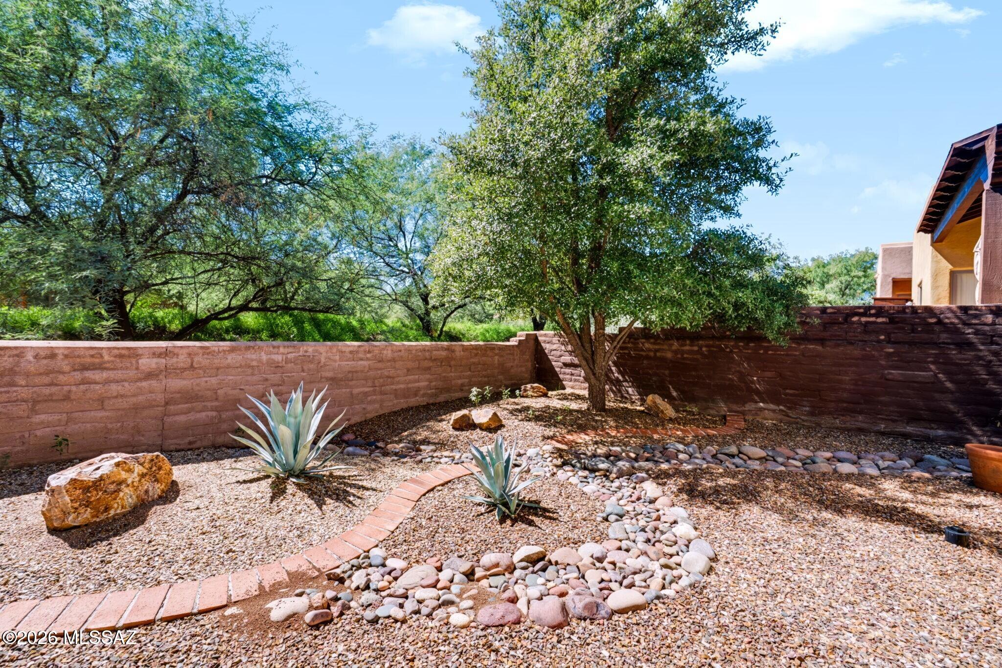 Trails Head At Barrio De Tubac - Residential