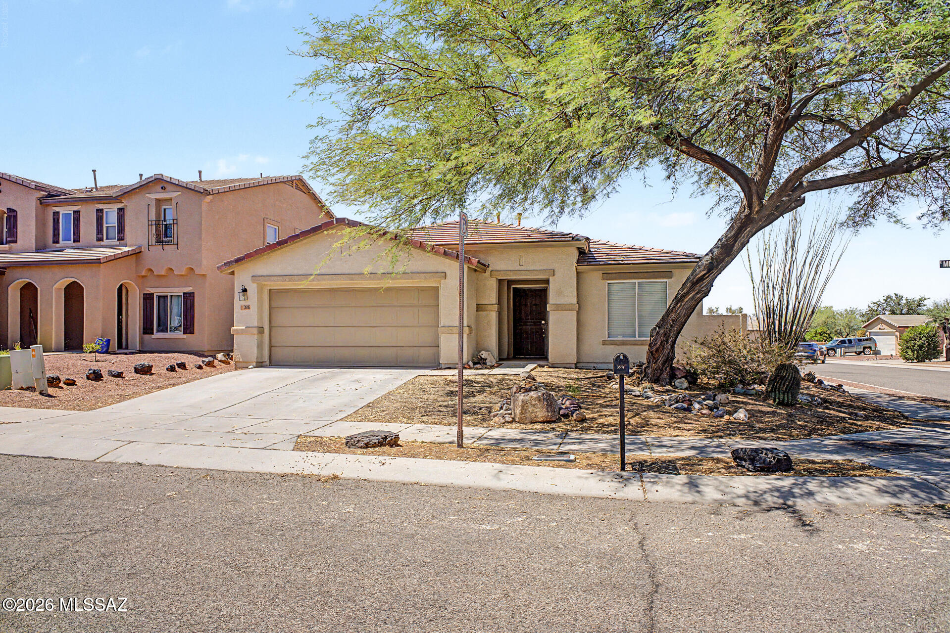 Black Horse (1-411) - Residential