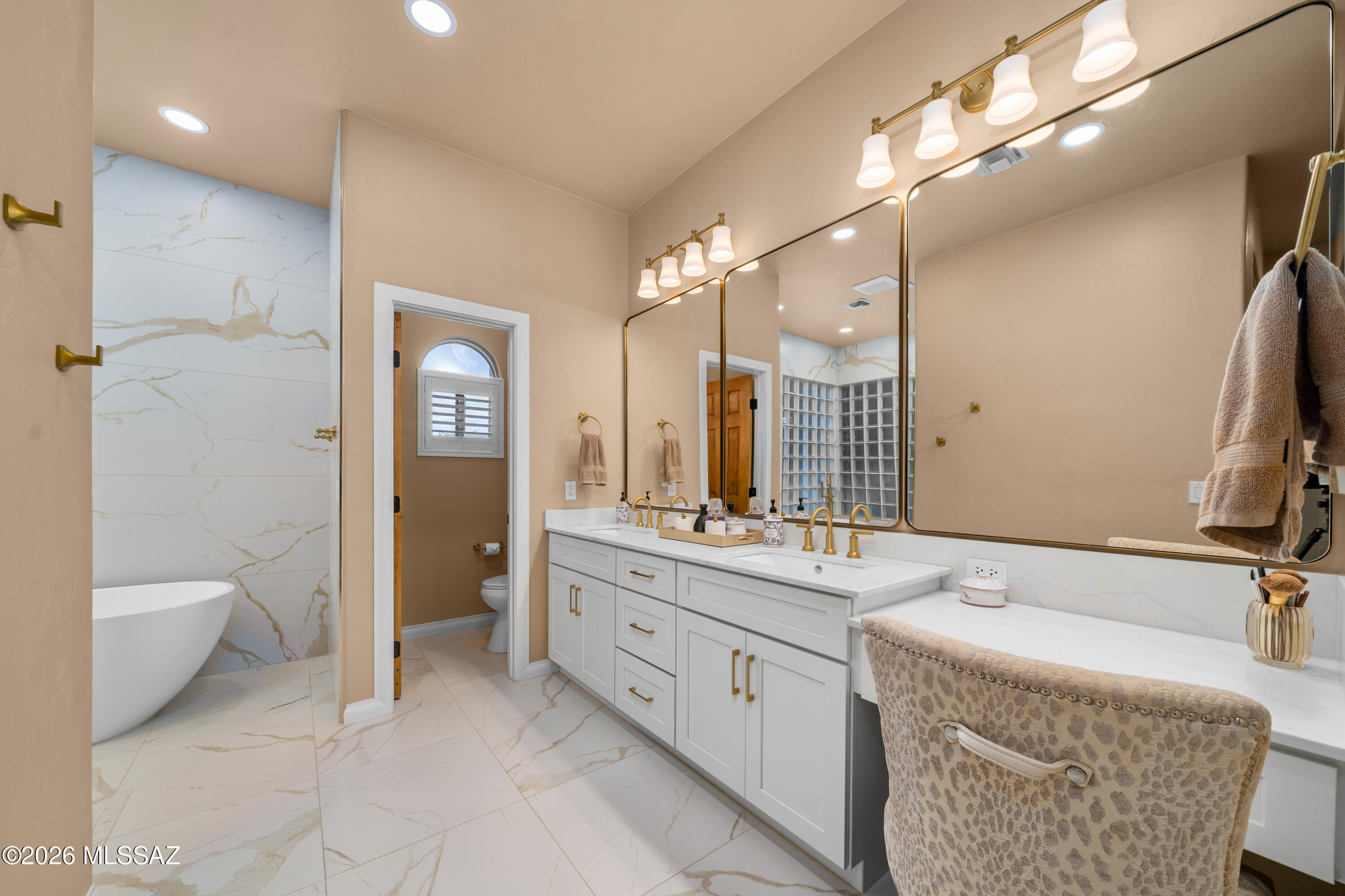 Canada Hills Est Phase ll (42-130) - Residential