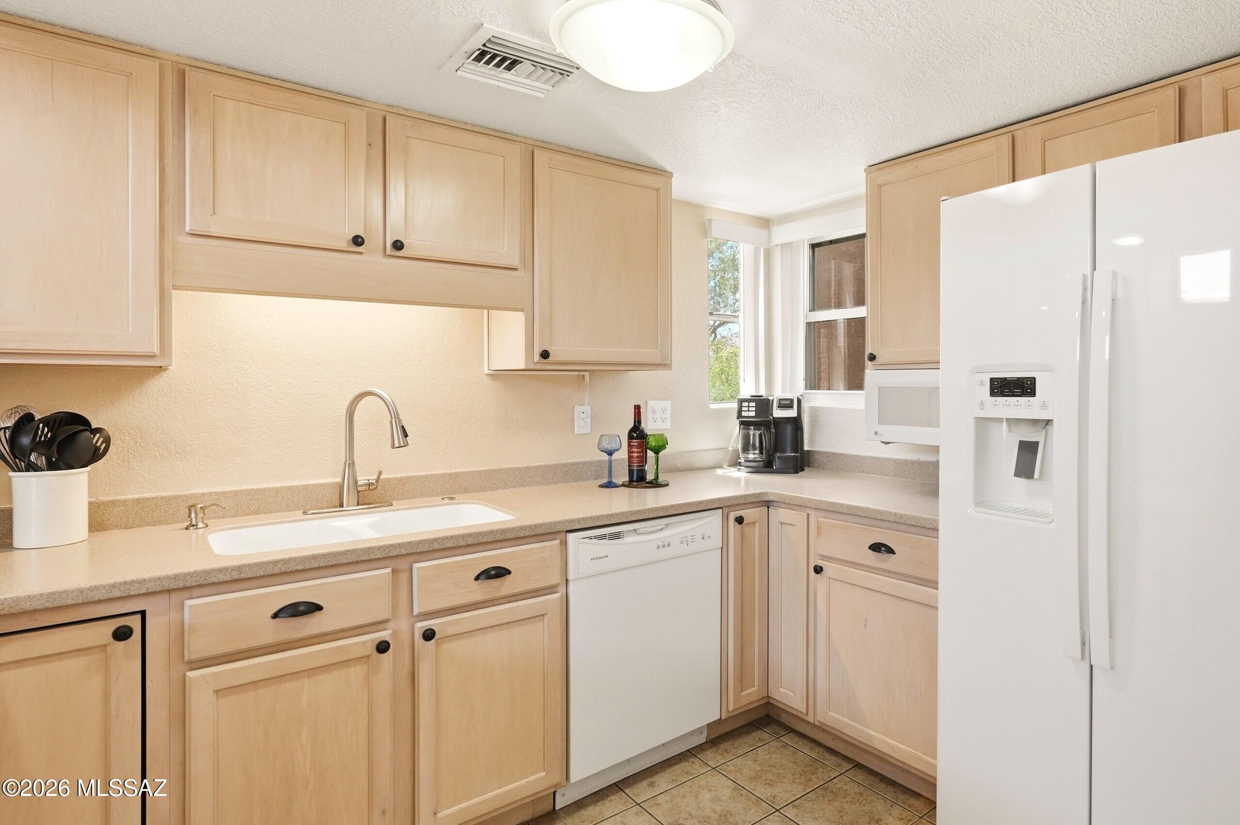 Ventana Vista Condominiums - Residential