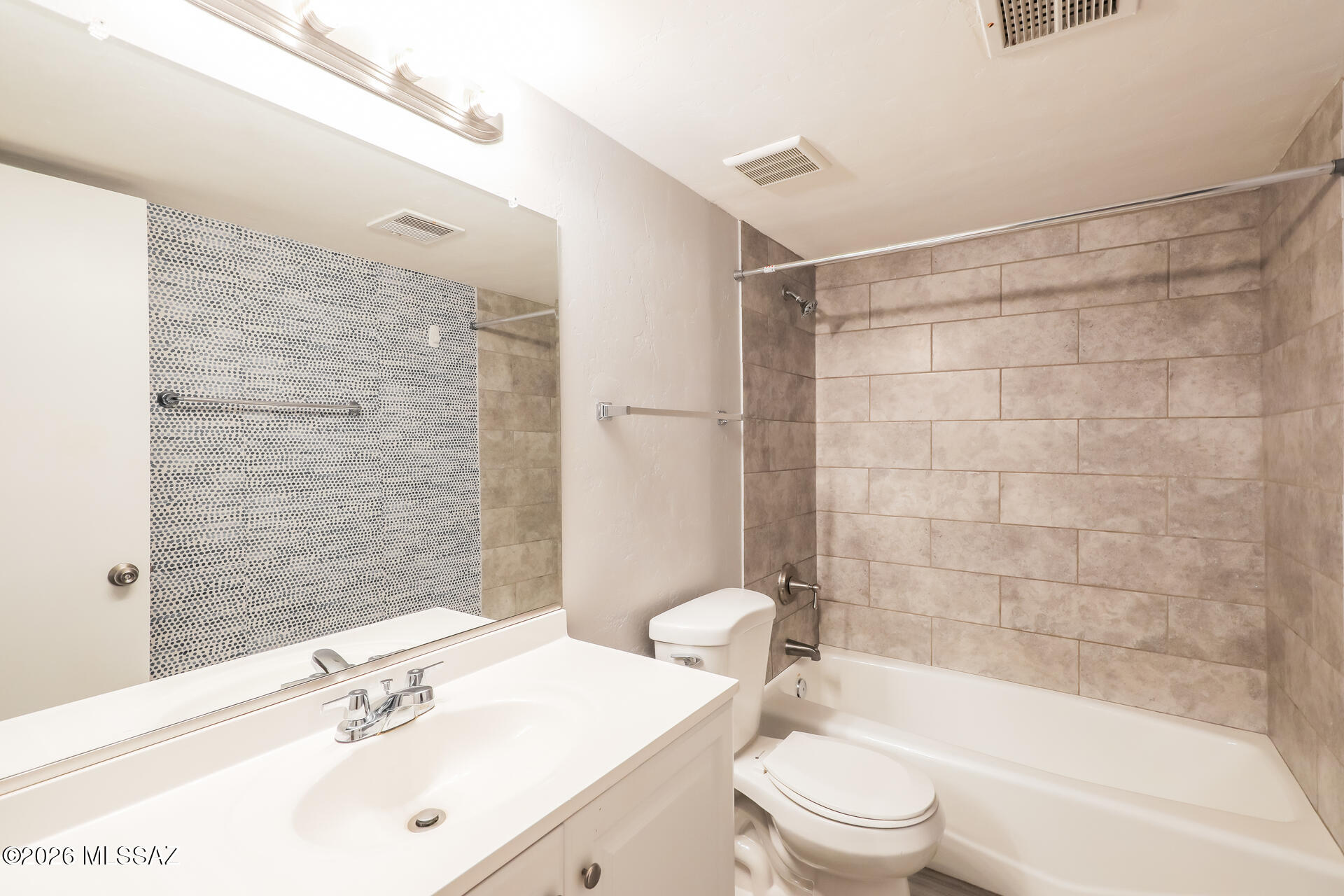 Vista Del Prado (1-274) - Residential Lease