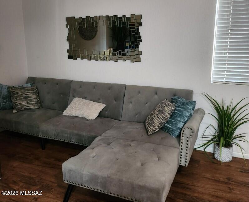 Gated community in a prime location, close to the University of Arizona. 10-15 minutes to drive to Raytheon. Utilities included, with electricity covered up to $100 per month.