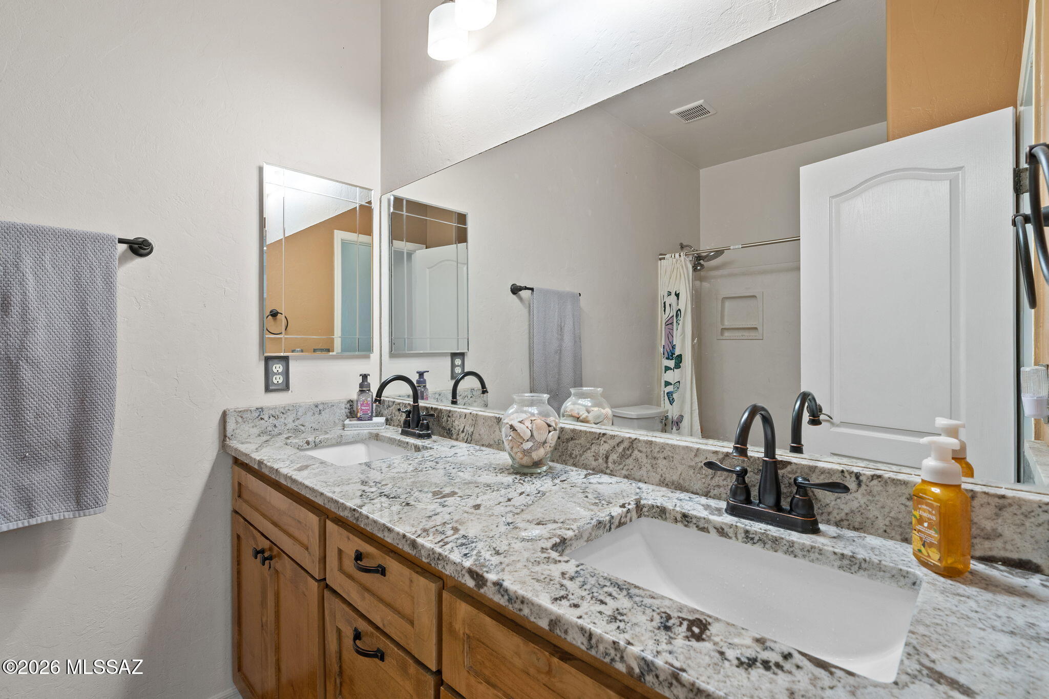 Continental Reserve Blks 17-19 (1-102) - Residential