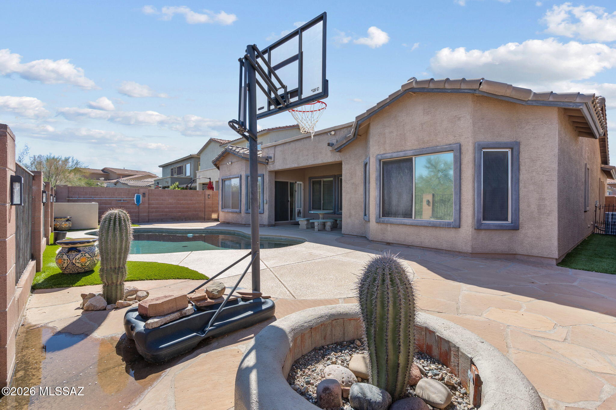 Continental Reserve Blks 17-19 (1-102) - Residential