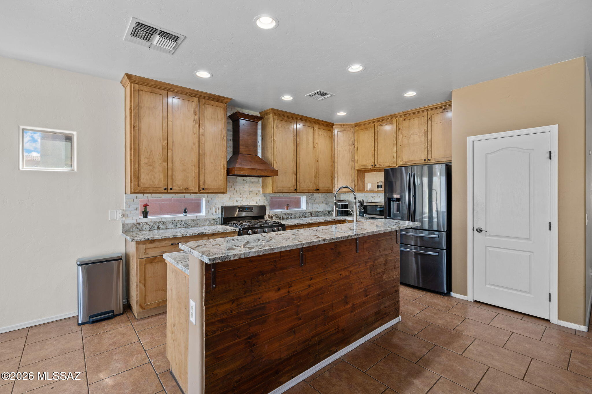 Continental Reserve Blks 17-19 (1-102) - Residential
