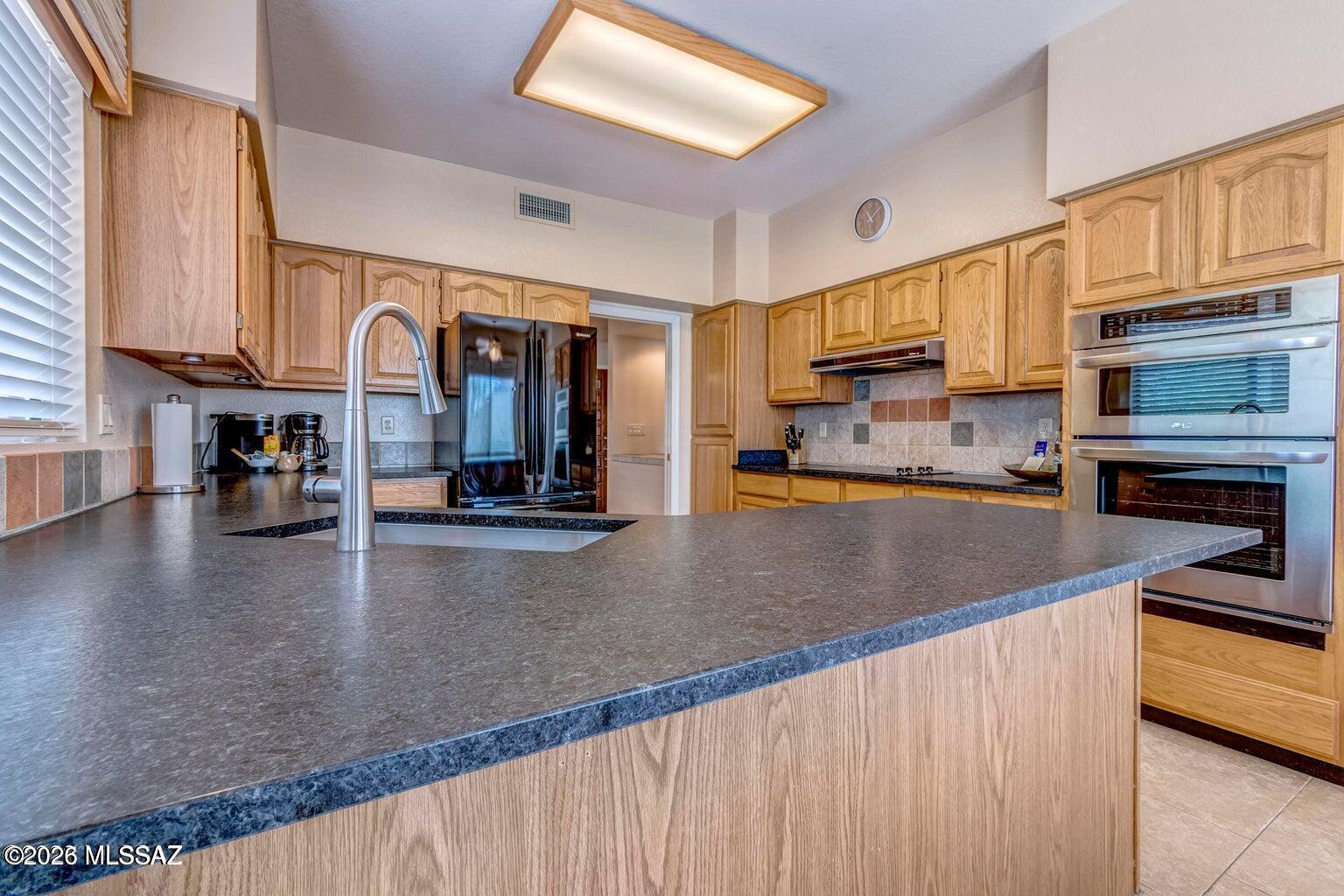 El Conquistador Resort Patio Homes (155-193) - Residential Lease