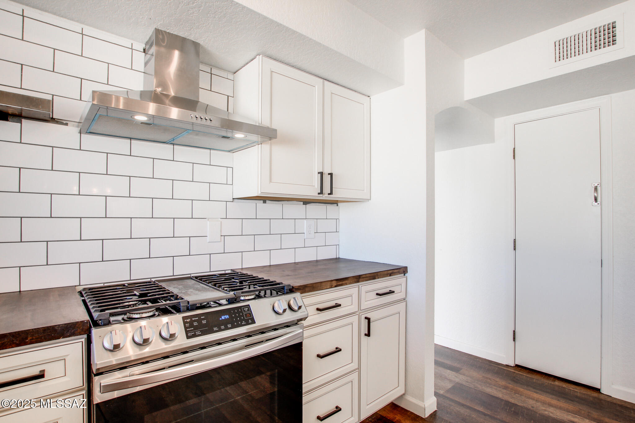 Country Highlands (1-180) - Residential
