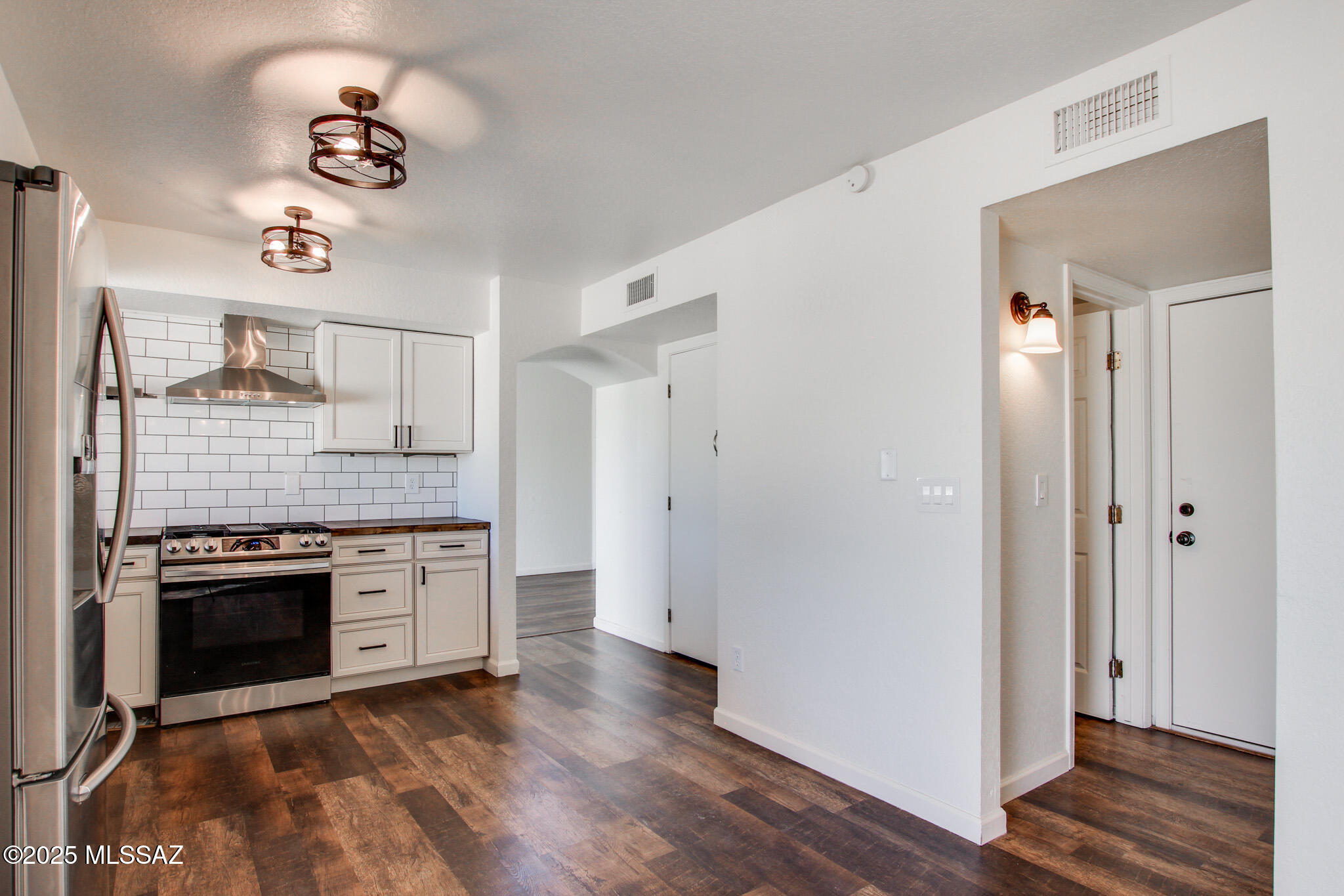 Country Highlands (1-180) - Residential