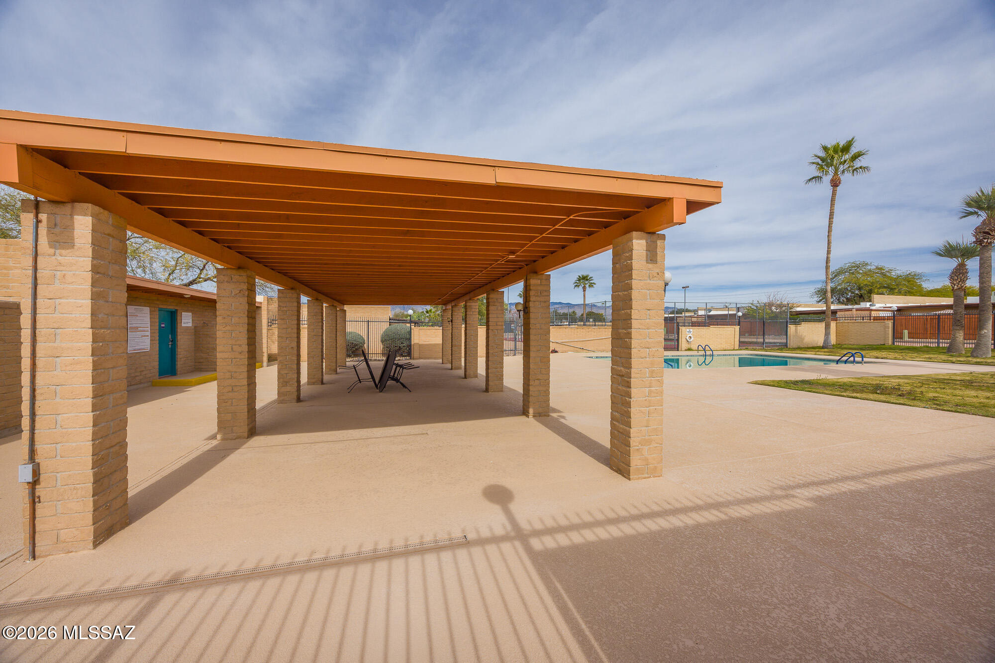 Pantano Park Townhouses - Residential