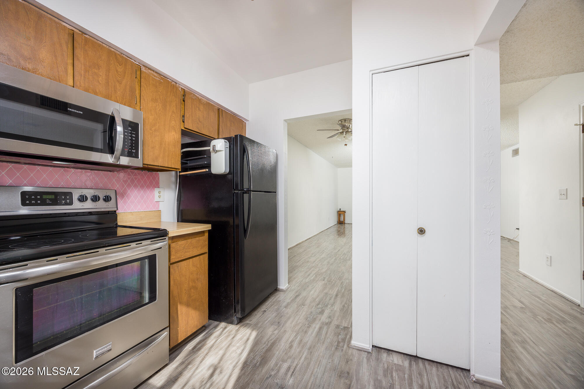 Pantano Park Townhouses - Residential