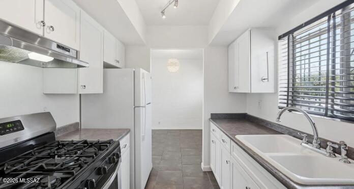 Amherst Club Condos (1-20) - Residential Lease