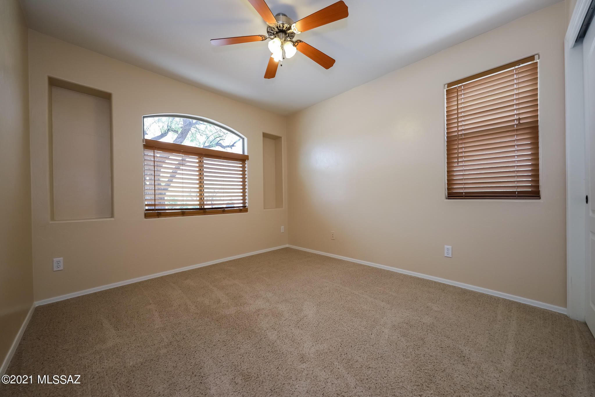 Desert Willow Estates (1-110) - Residential Lease