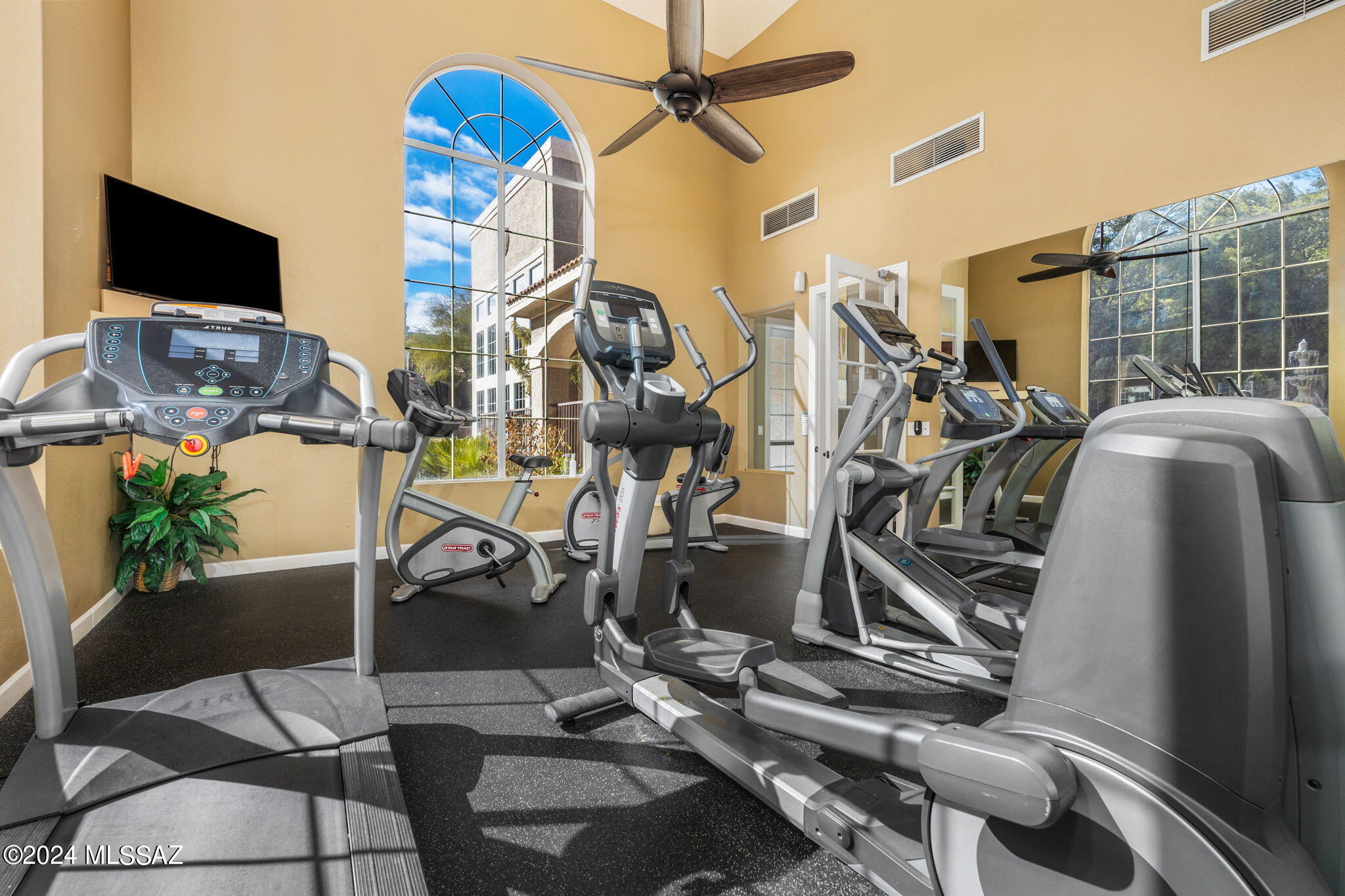 The Boulders at La Reserve Condominiums - Residential