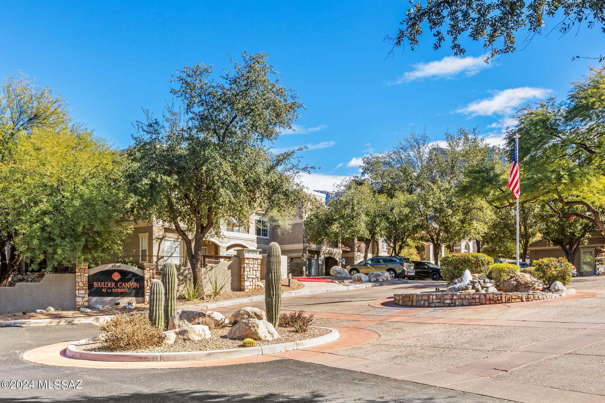 The Boulders at La Reserve Condominiums - Residential