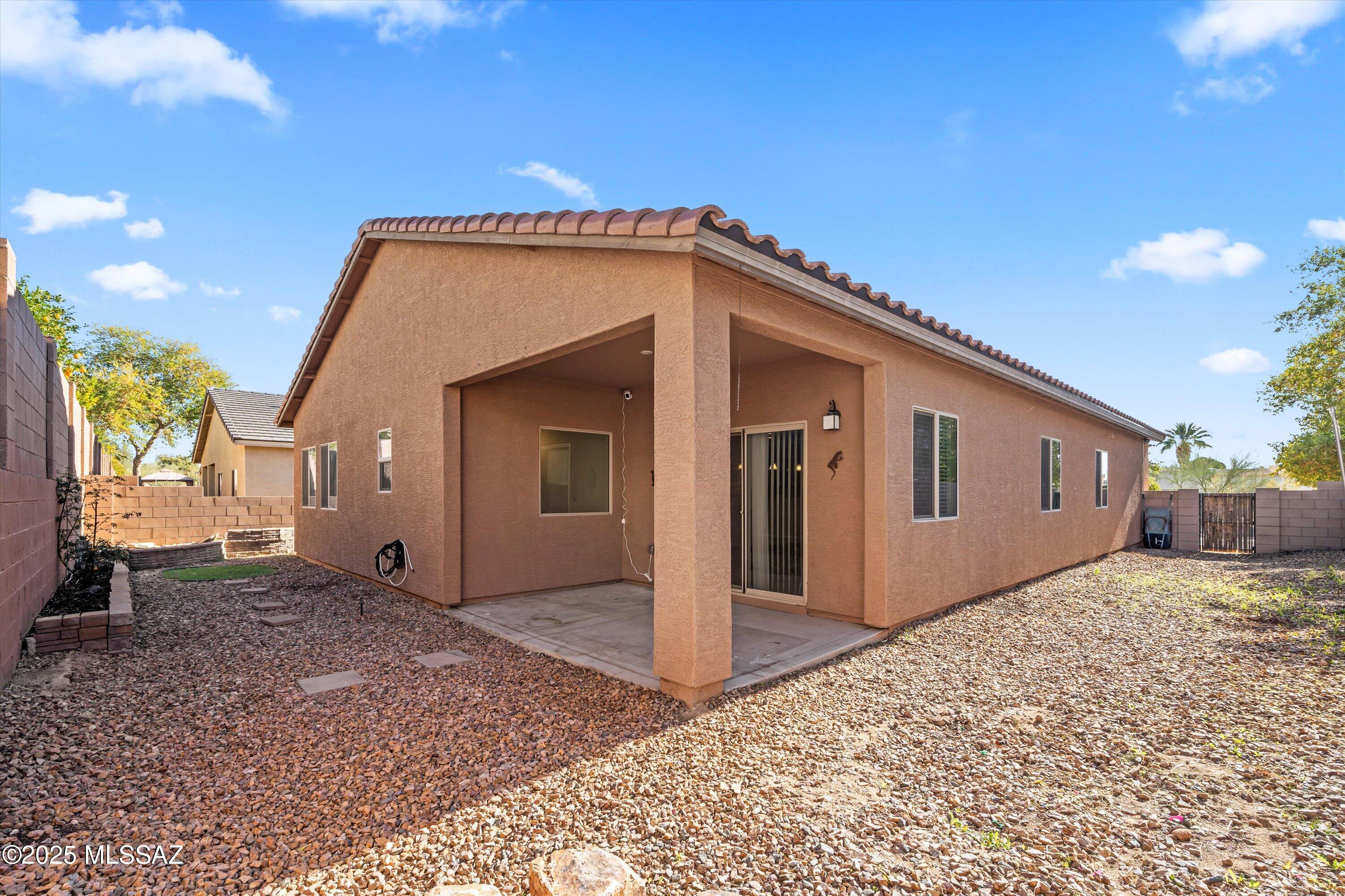 Countryside Manor (1-52) - Residential