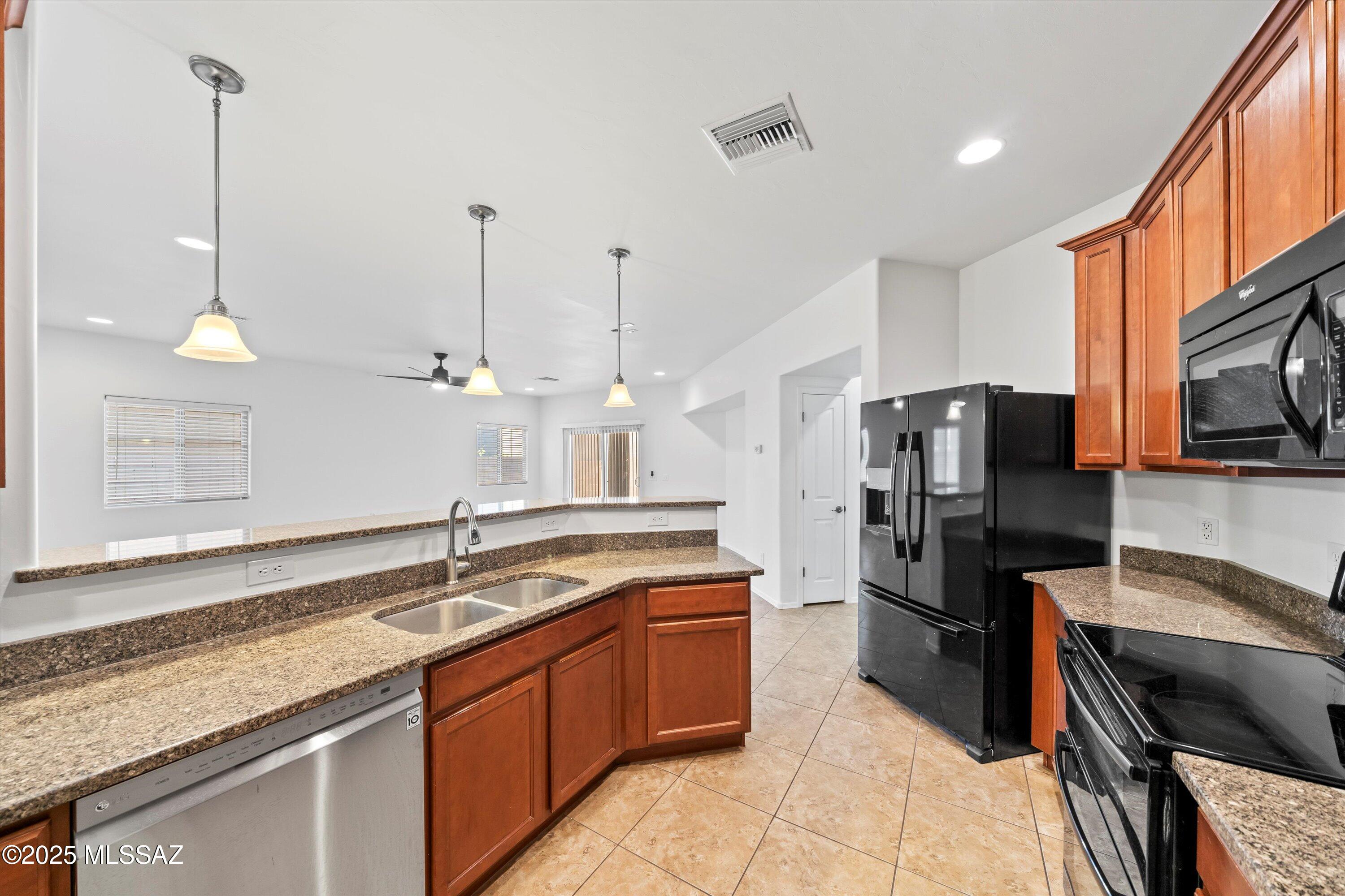 Countryside Manor (1-52) - Residential