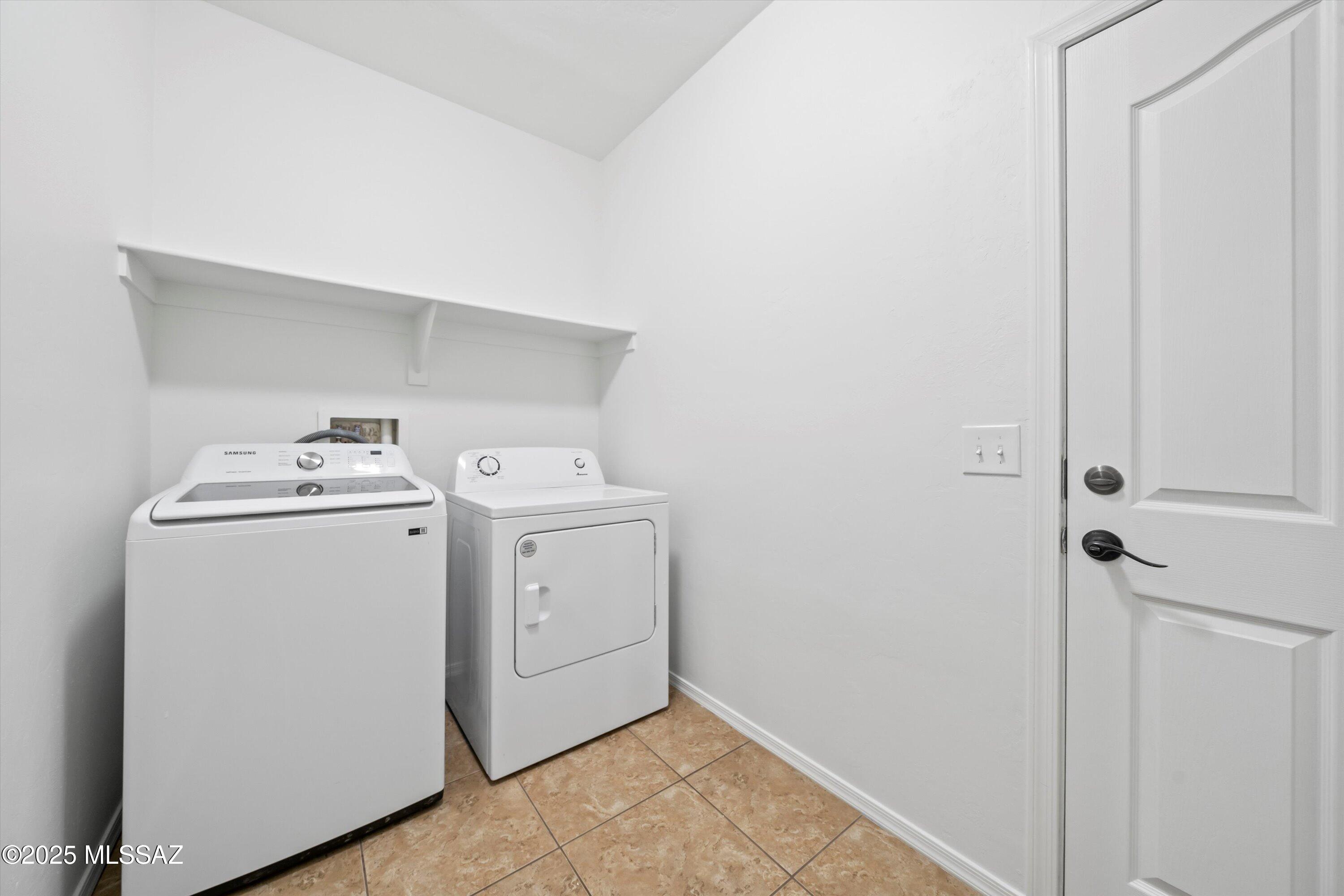 Countryside Manor (1-52) - Residential