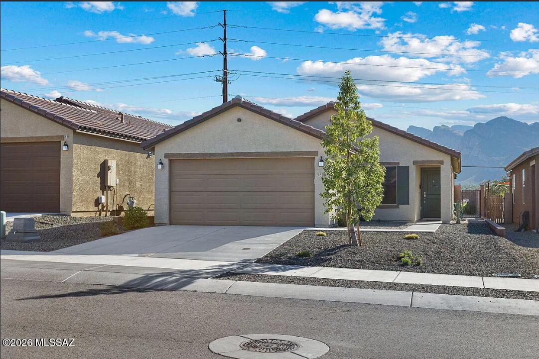 Vista Del Oro (1-108) - Residential Lease